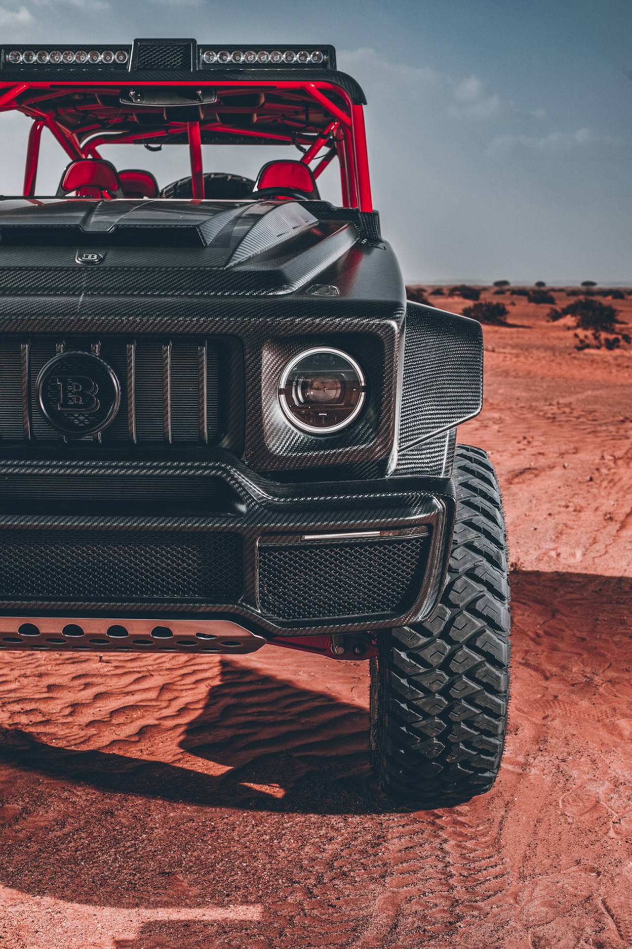Brabus 900 Crawler Is A $1M Dune-Bashing Buggy That Looks Like An AMG G63 But Isn’t