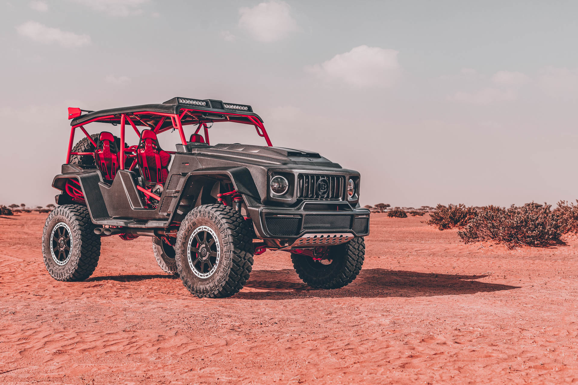Brabus 900 Crawler Is A $1M Dune-Bashing Buggy That Looks Like An AMG G63 But Isn’t