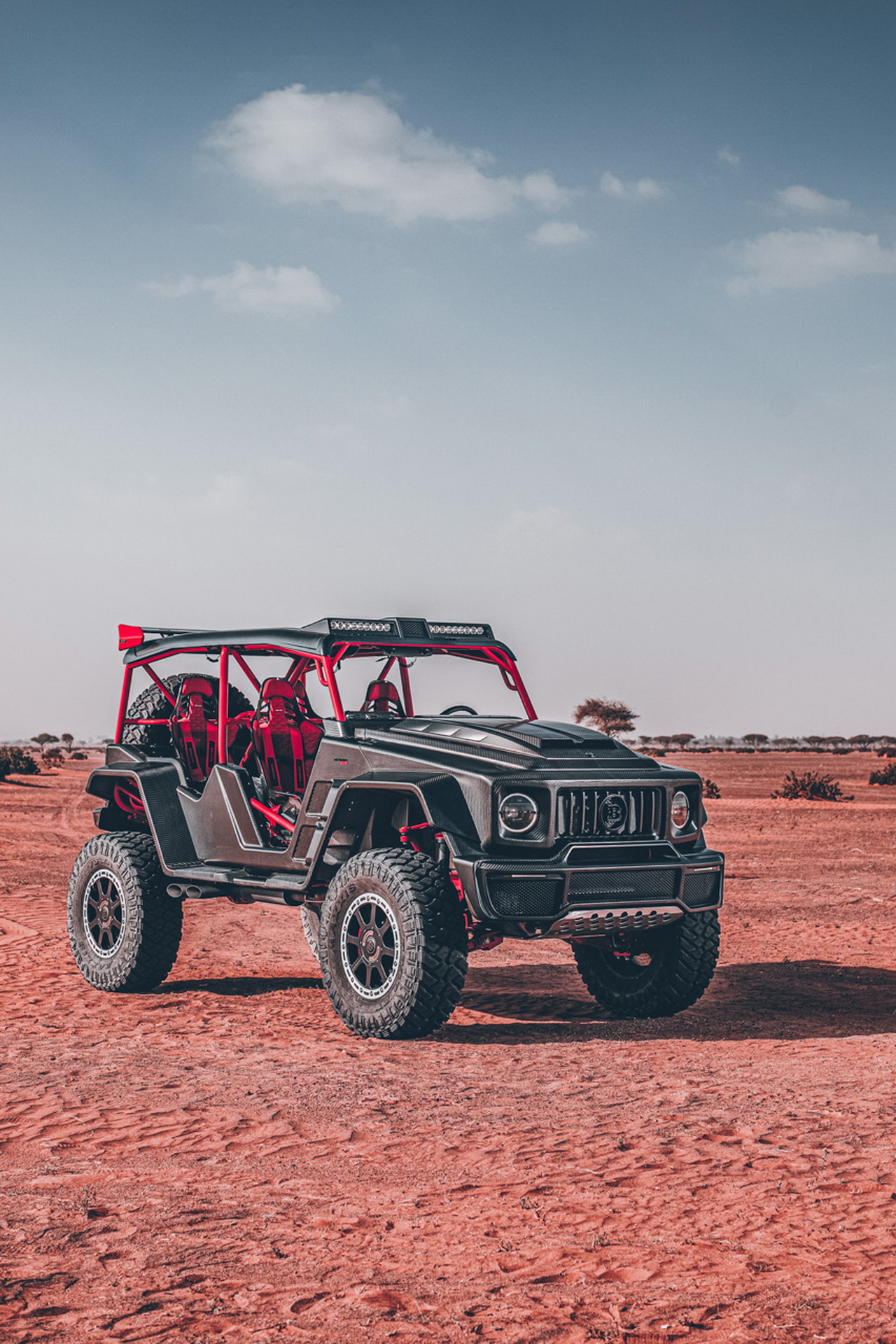 Brabus 900 Crawler Is A $1M Dune-Bashing Buggy That Looks Like An AMG G63 But Isn’t