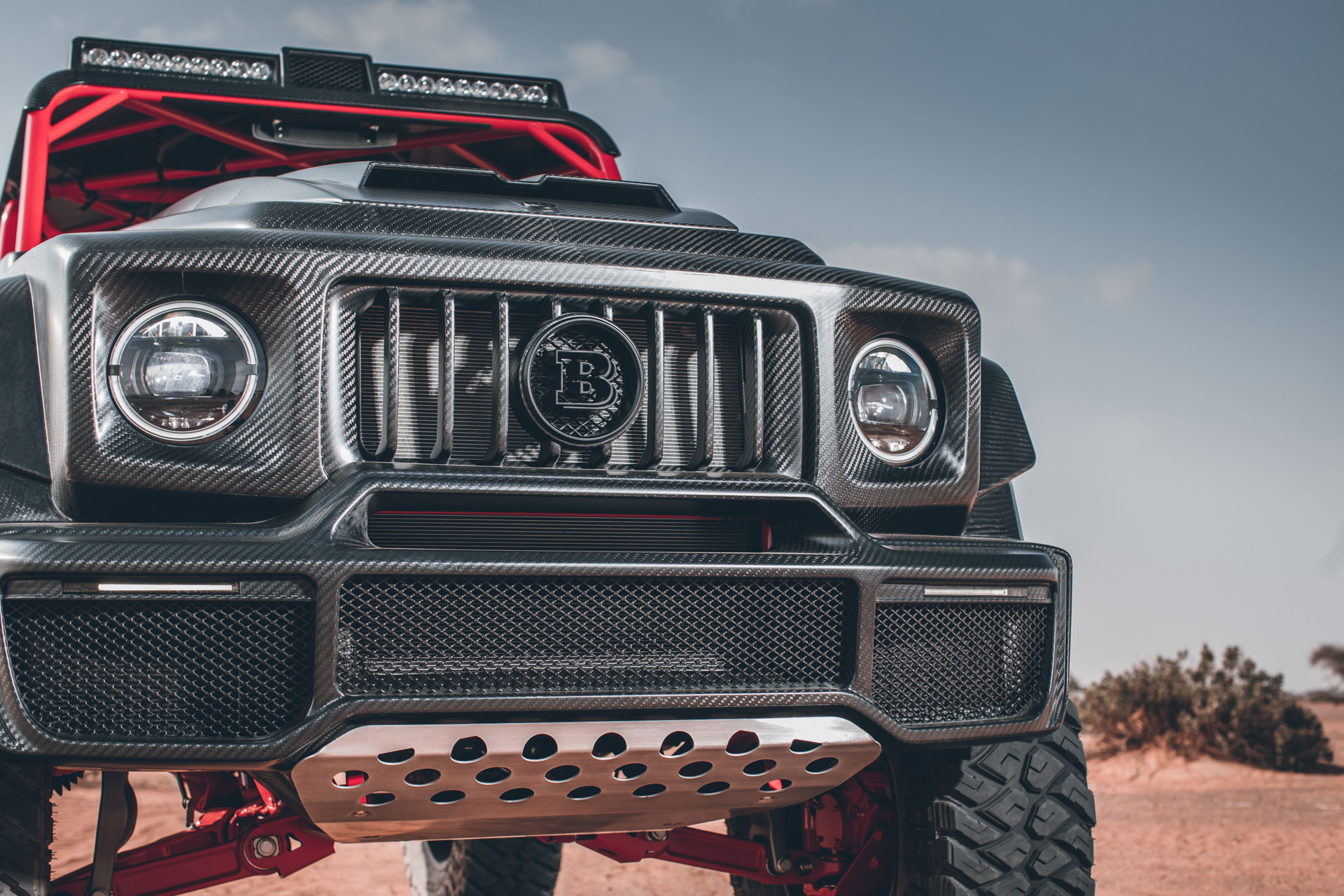 Brabus 900 Crawler Is A $1M Dune-Bashing Buggy That Looks Like An AMG G63 But Isn’t