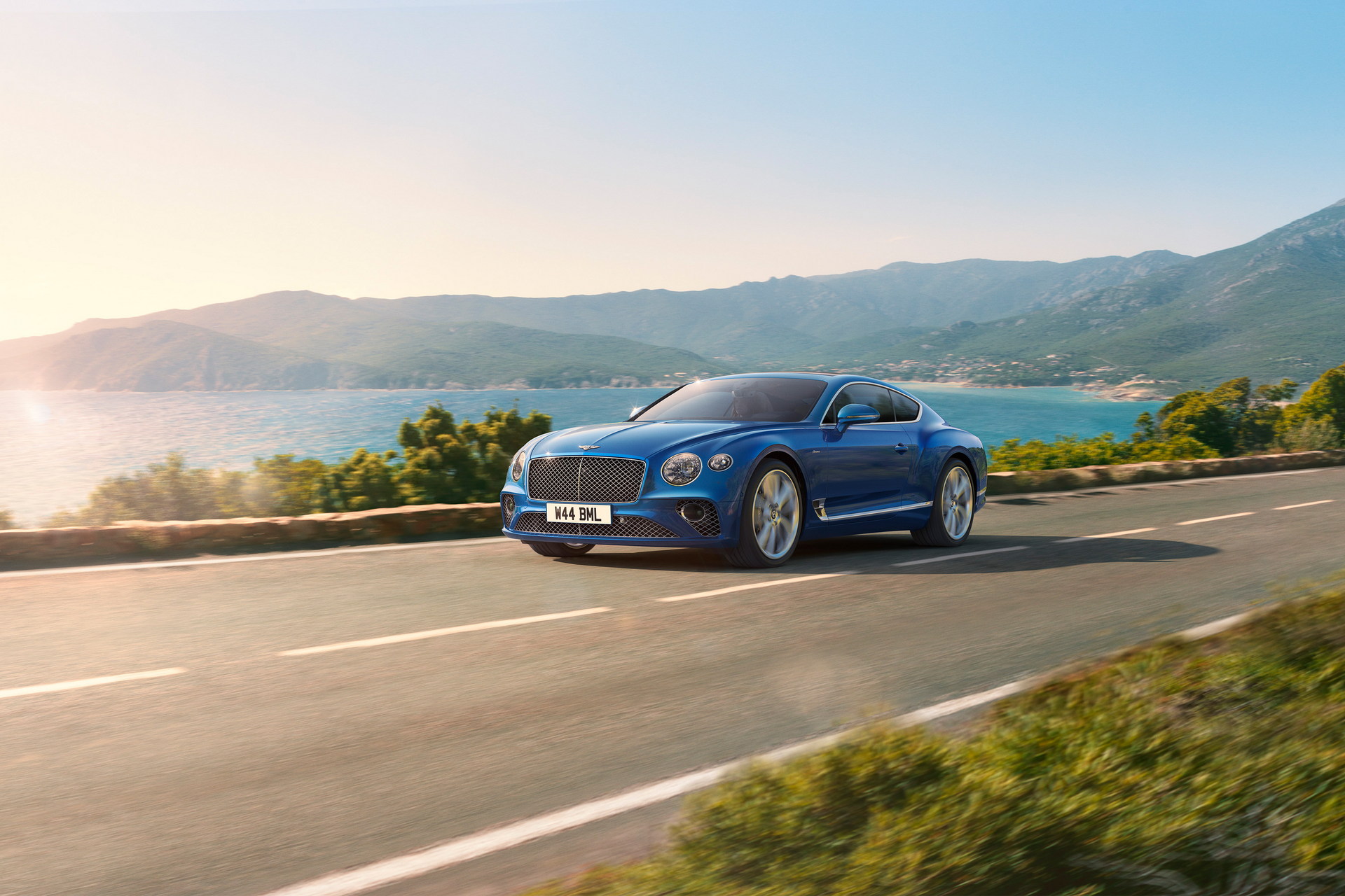 New Bentley Azure Models Want To “Recharge Your Mental Batteries”