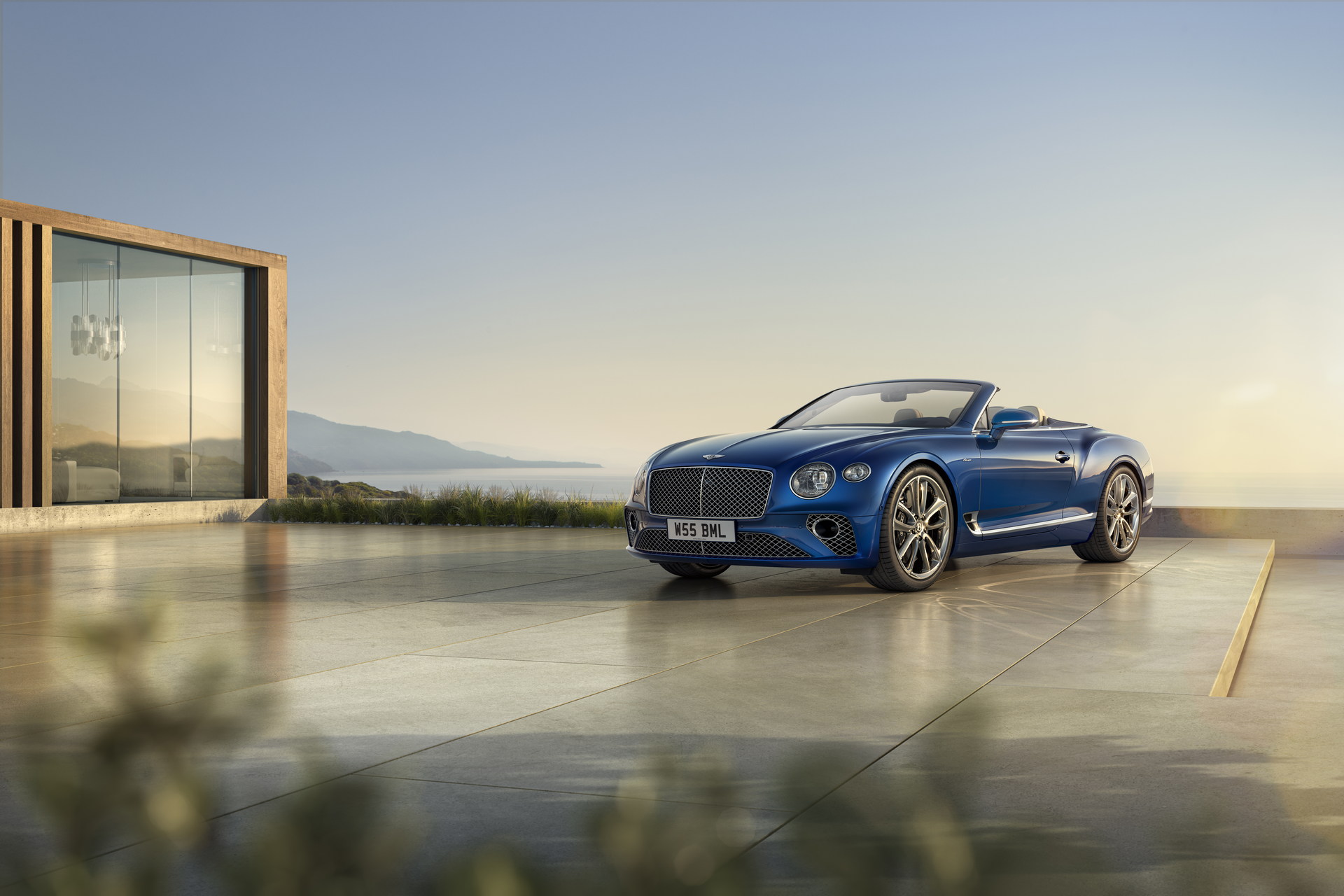 New Bentley Azure Models Want To “Recharge Your Mental Batteries”