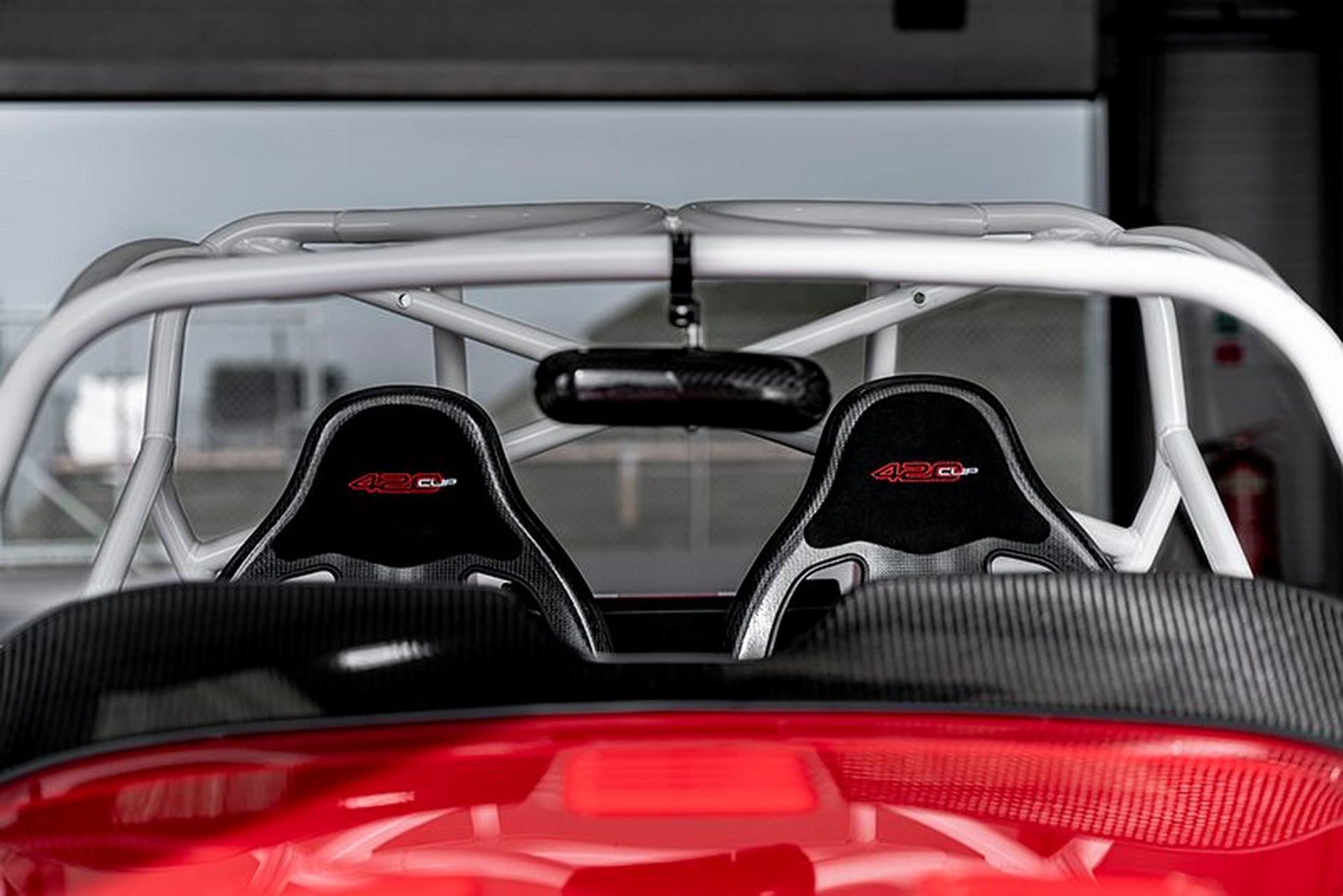 Caterham Seven 420 CUP Is A Street-Legal Track Weapon With Manually-Adjustable Dampers