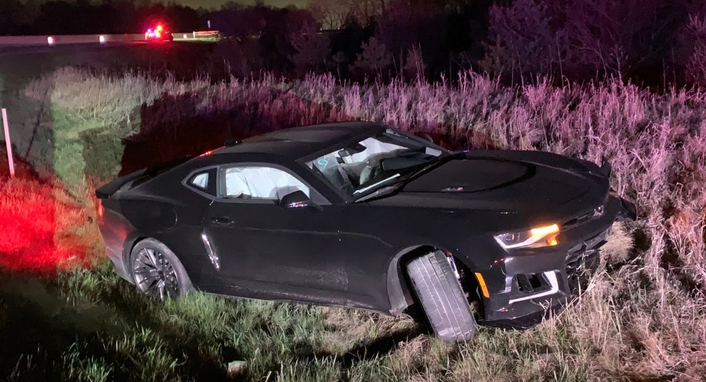  Bold Thieves Steal 5 New Chevy Camaros From GM’s Lansing Plant, Chases And Crashes Ensue