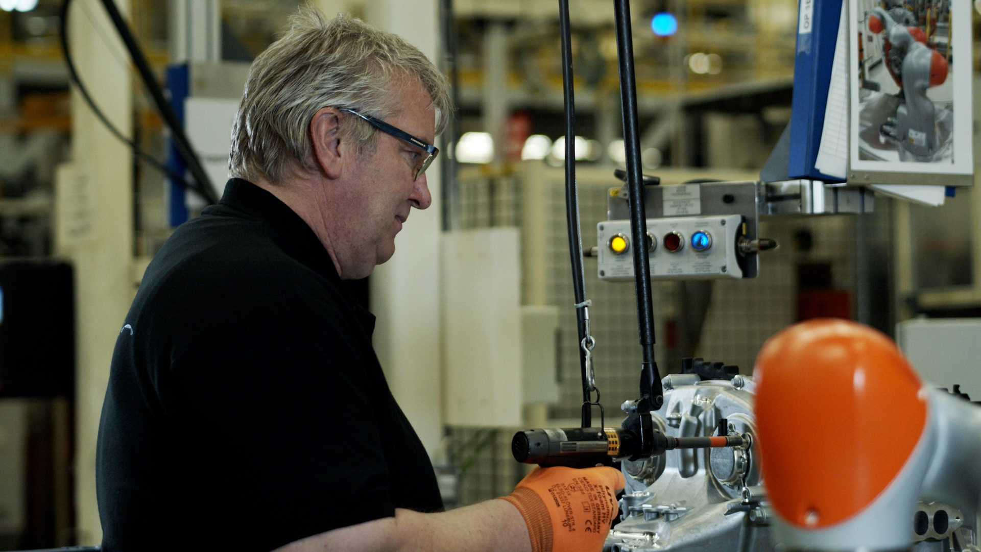 Ford Introduces ‘Robbie The Cobot’ That Can Work With People With Disabilities And Reduced Mobilty