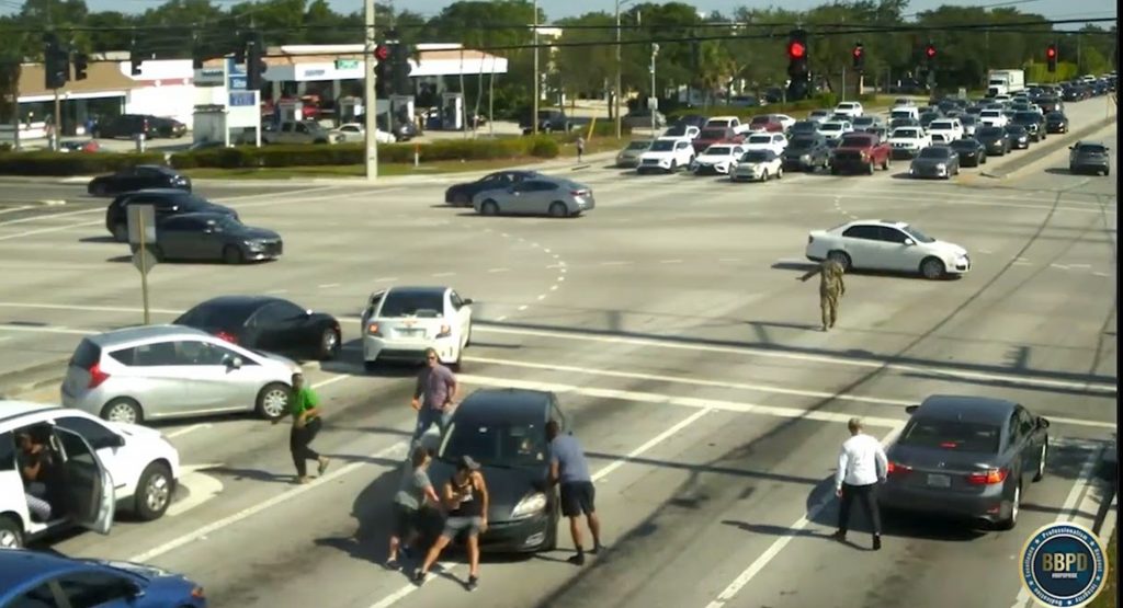  Good Samaritans In Florida Converge On Car With Incapacitated Driver And Save Her Life