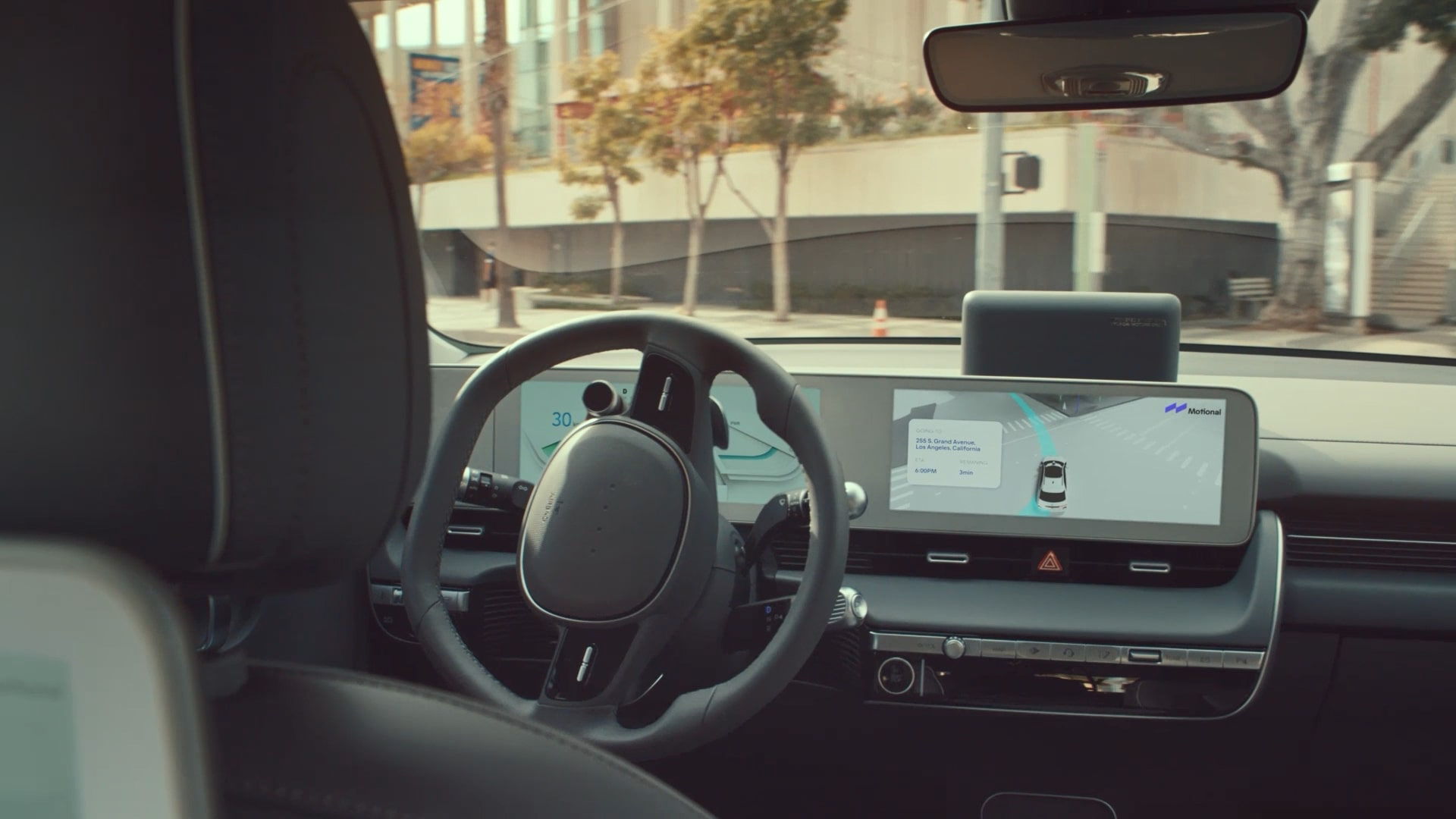 Hyundai’s Ioniq 5 Robotaxi Is Going To Be That Wimpy Driver That Gets Stuck At A Stop Sign For 3 Hours