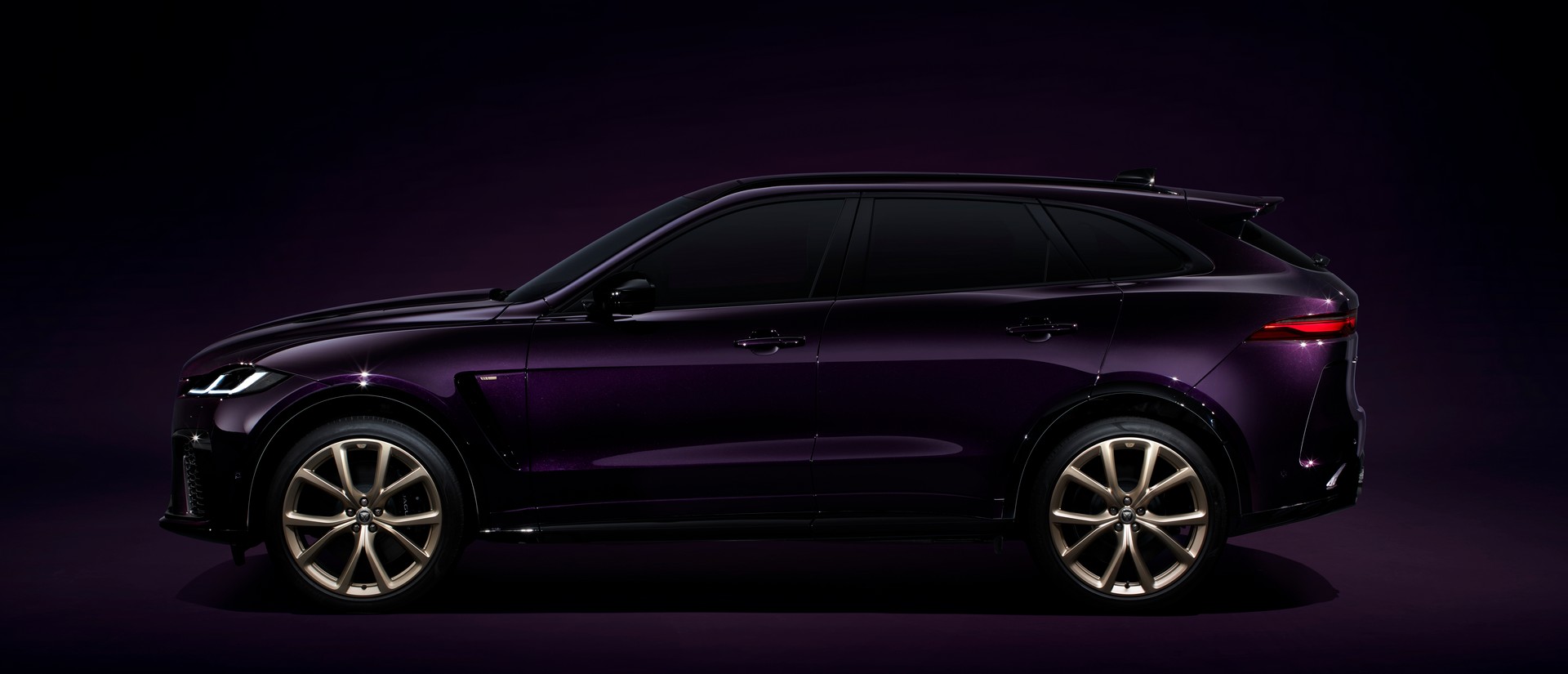 New Jaguar F-Pace SVR Edition 1988 Pays Tribute To Le Mans-Winning XJR-9 LM