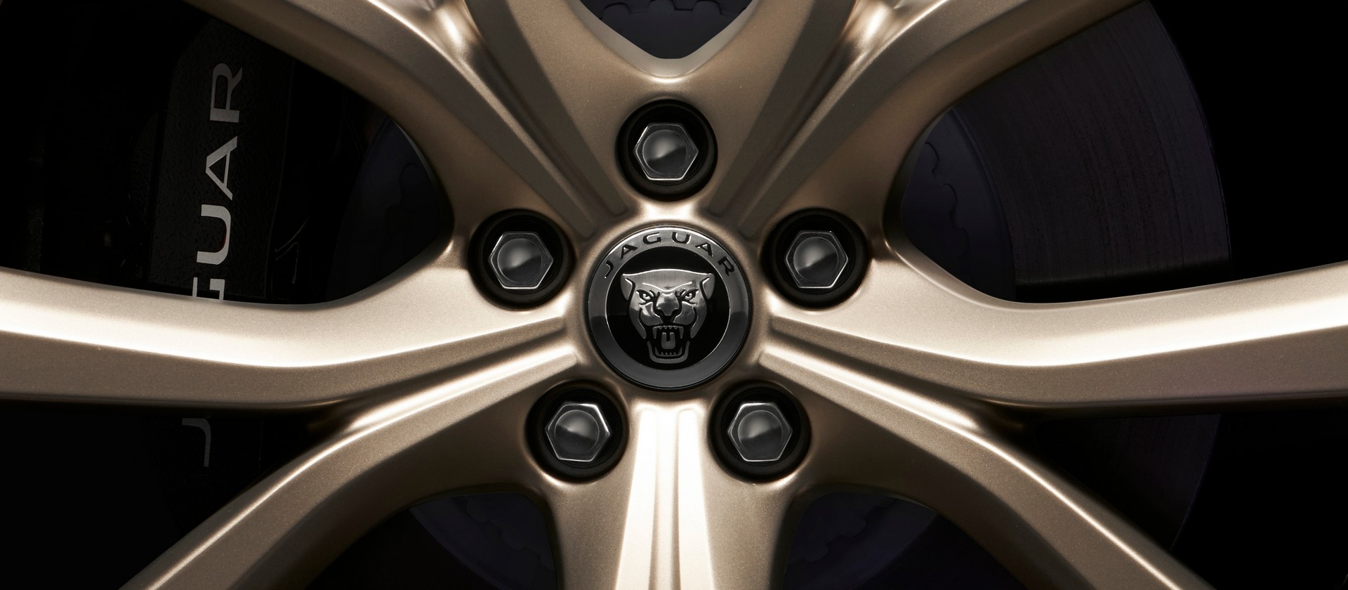 New Jaguar F-Pace SVR Edition 1988 Pays Tribute To Le Mans-Winning XJR-9 LM