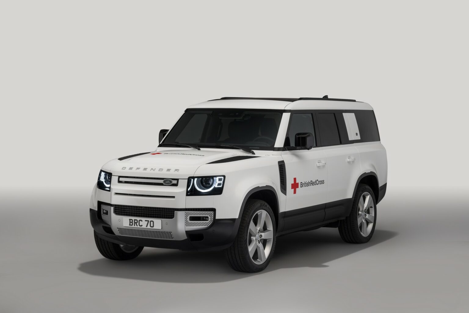 Jaguar Land Rover Celebrating Queen’s Platinum Jubilee With 26-Vehicle ...