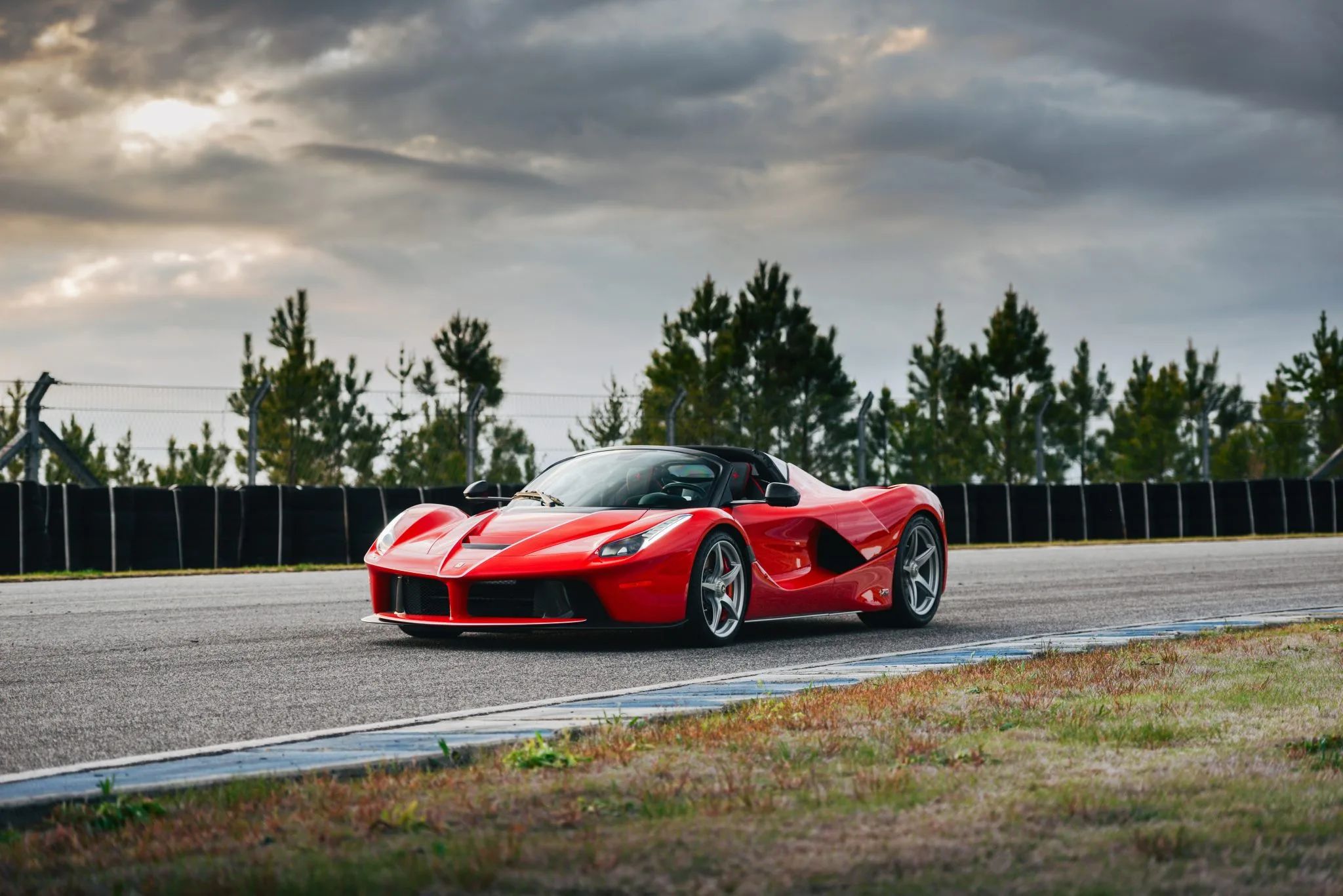 This 161-Mile 2017 LaFerrari Aperta Looks Set To Sell For Over $5 Million