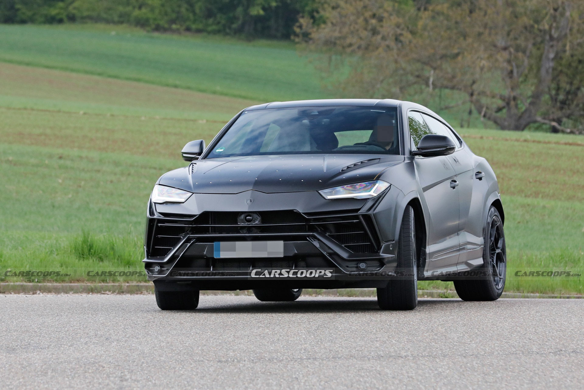 Hotter Lamborghini Urus Wants To Crash Ferrari Purosangue’s Party