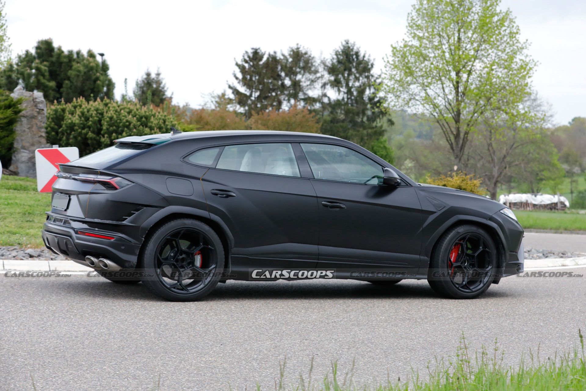 Hotter Lamborghini Urus Wants To Crash Ferrari Purosangue’s Party