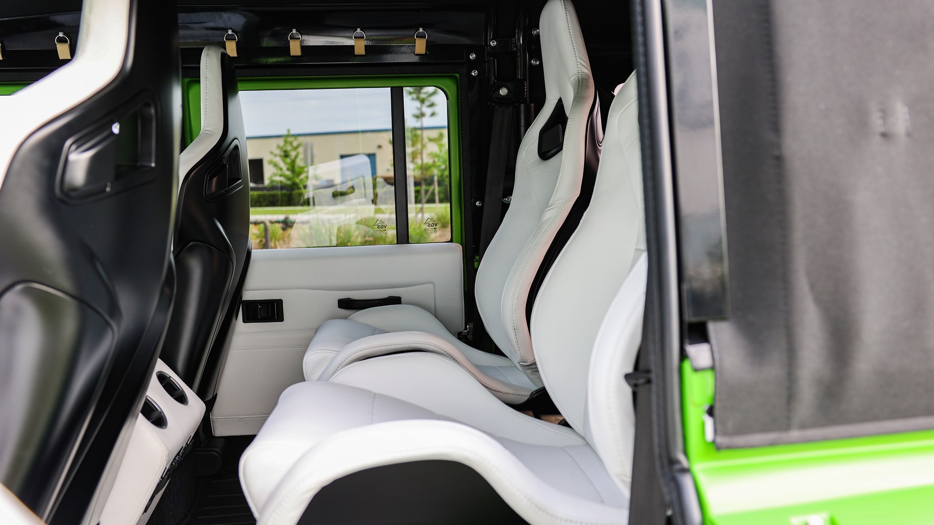 LT1-Powered Land Rover Defender In Lamborghini Verde Mantis Is Certainly A Unique Restomod