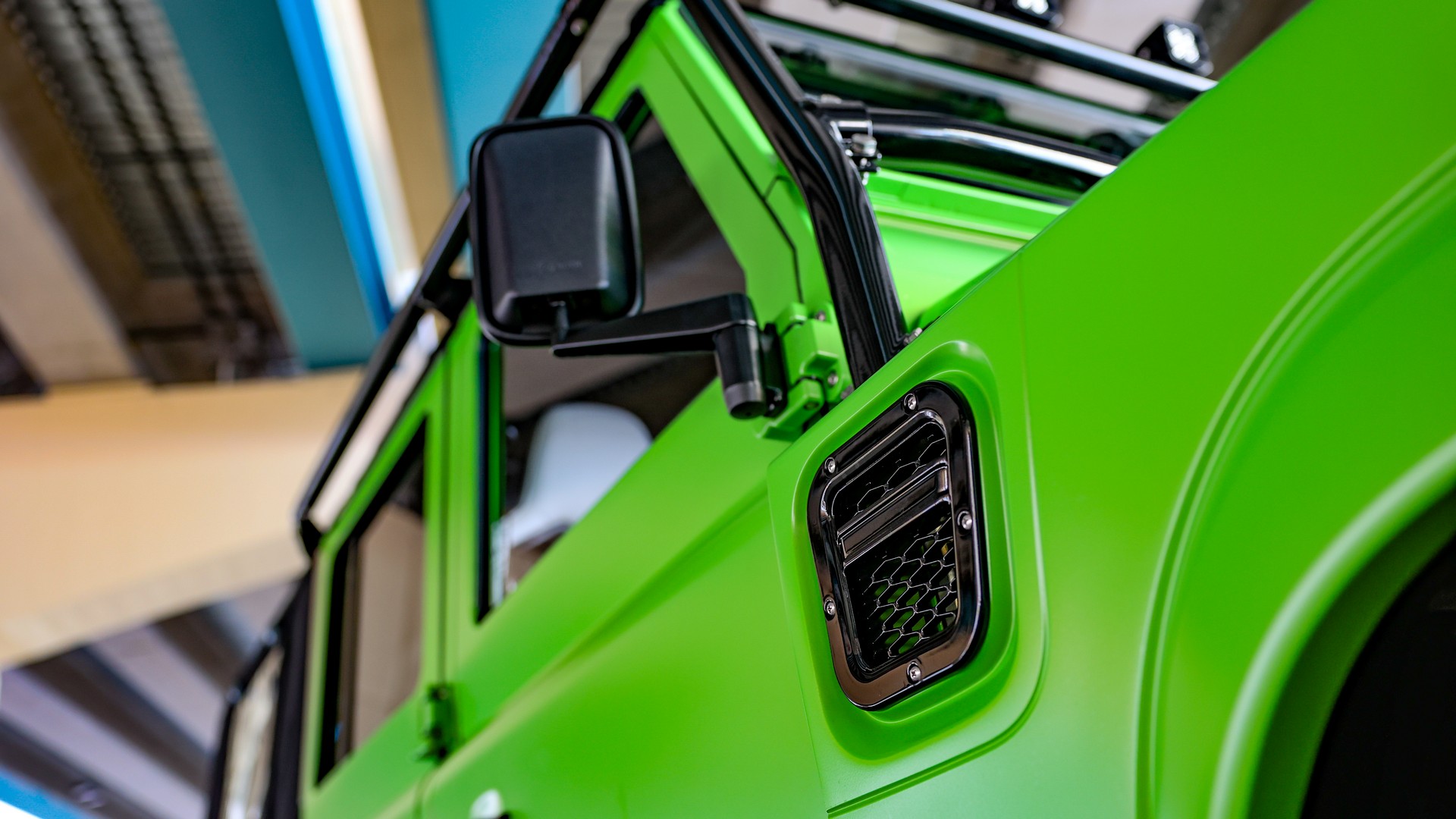 LT1-Powered Land Rover Defender In Lamborghini Verde Mantis Is Certainly A Unique Restomod