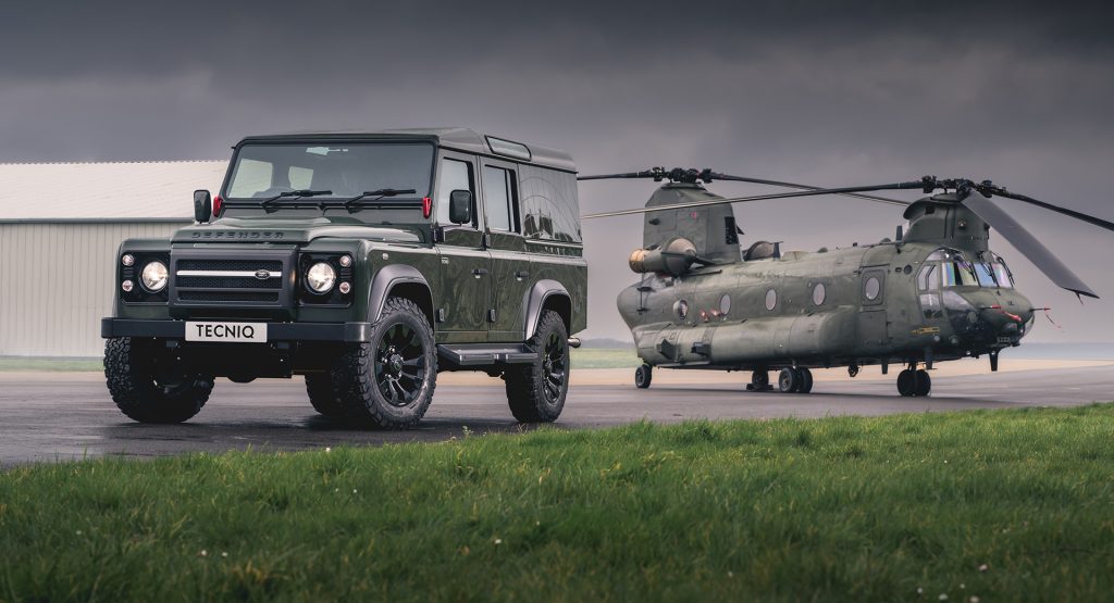  Special Land Rover ‘Q40’ Defender Restomod Is Inspired By The Famed Chinook