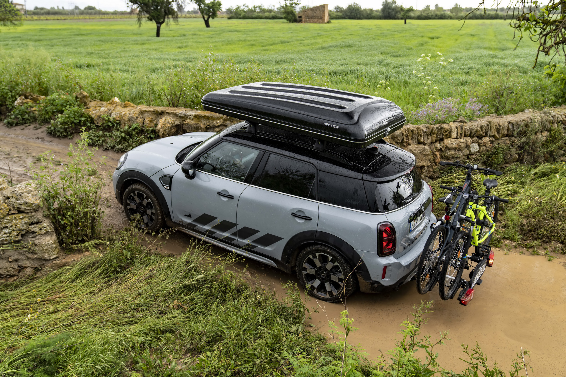 MINI Launches New Accessories For The Cooper S Countryman ALL4 Carscoops MINI Launches New Accessories For The Cooper S Countryman ALL4 Carscoops