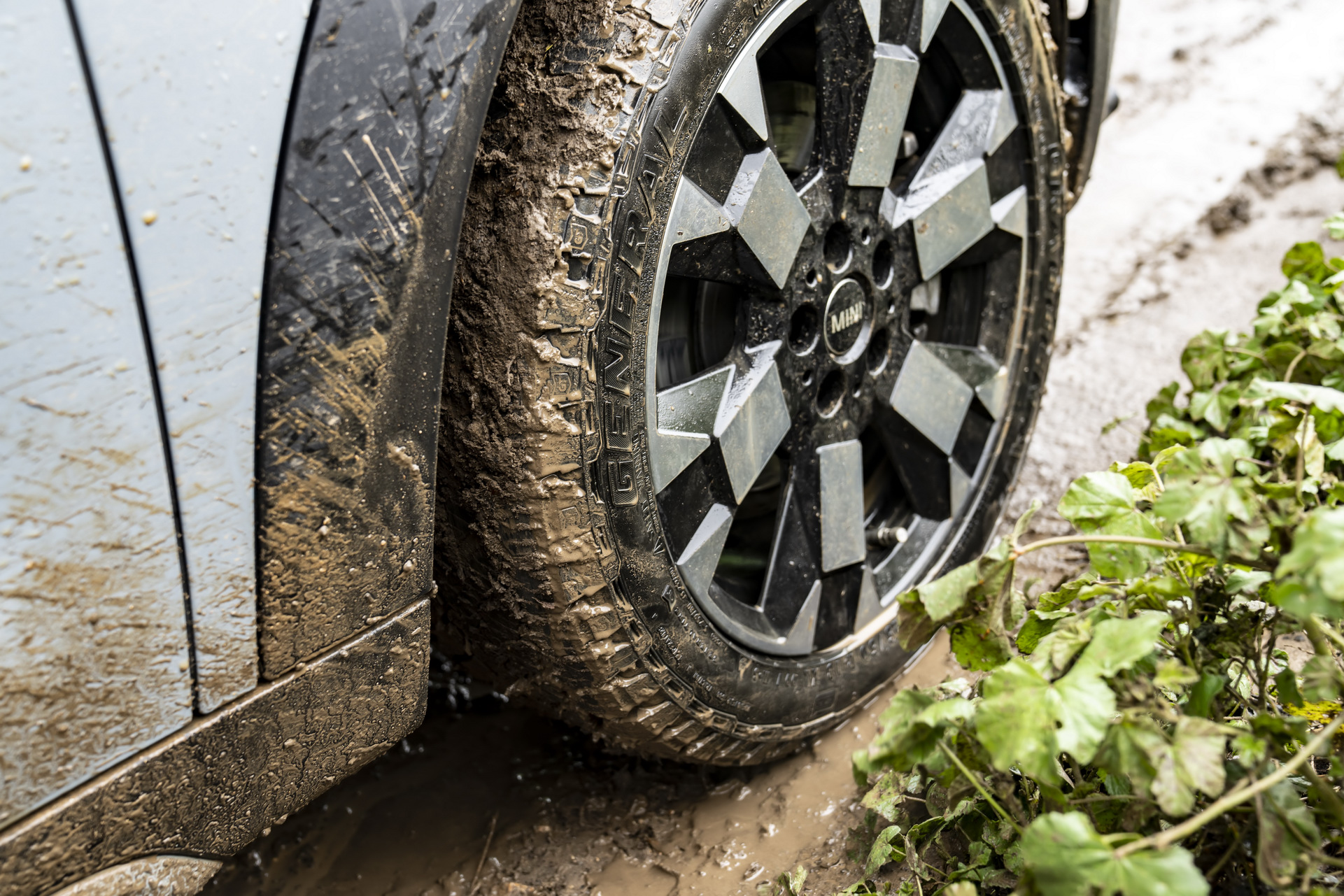 MINI Launches New Accessories For The Cooper S Countryman ALL4