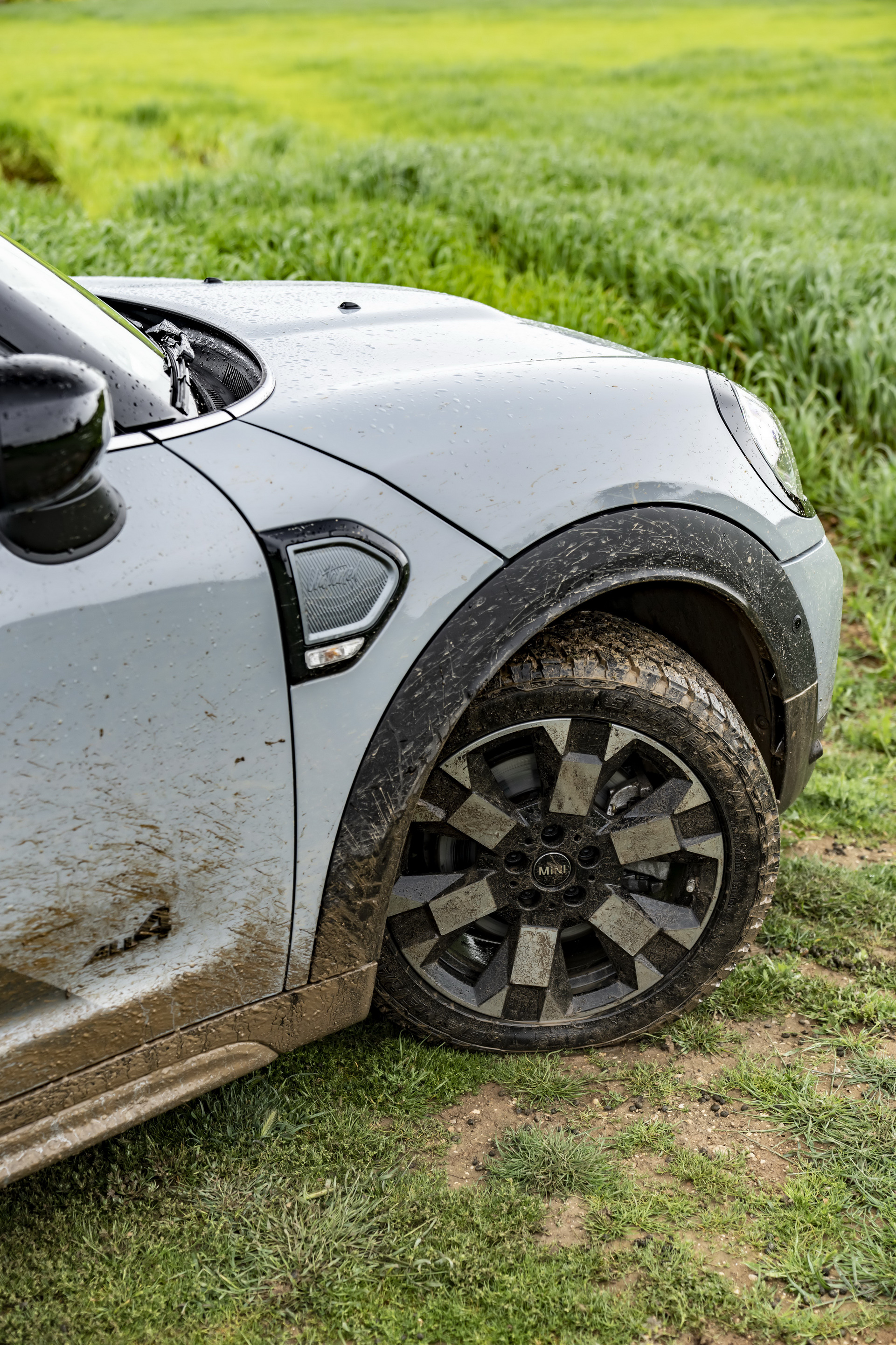 MINI Launches New Accessories For The Cooper S Countryman ALL4