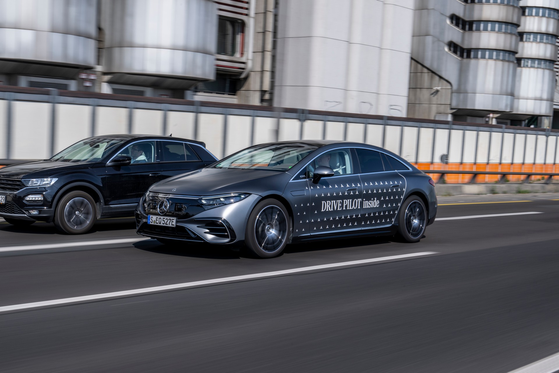 Mercedes EQS And S-Class Gain Level 3 Self-Driving Tech For A Little Over $5,000 In Germany