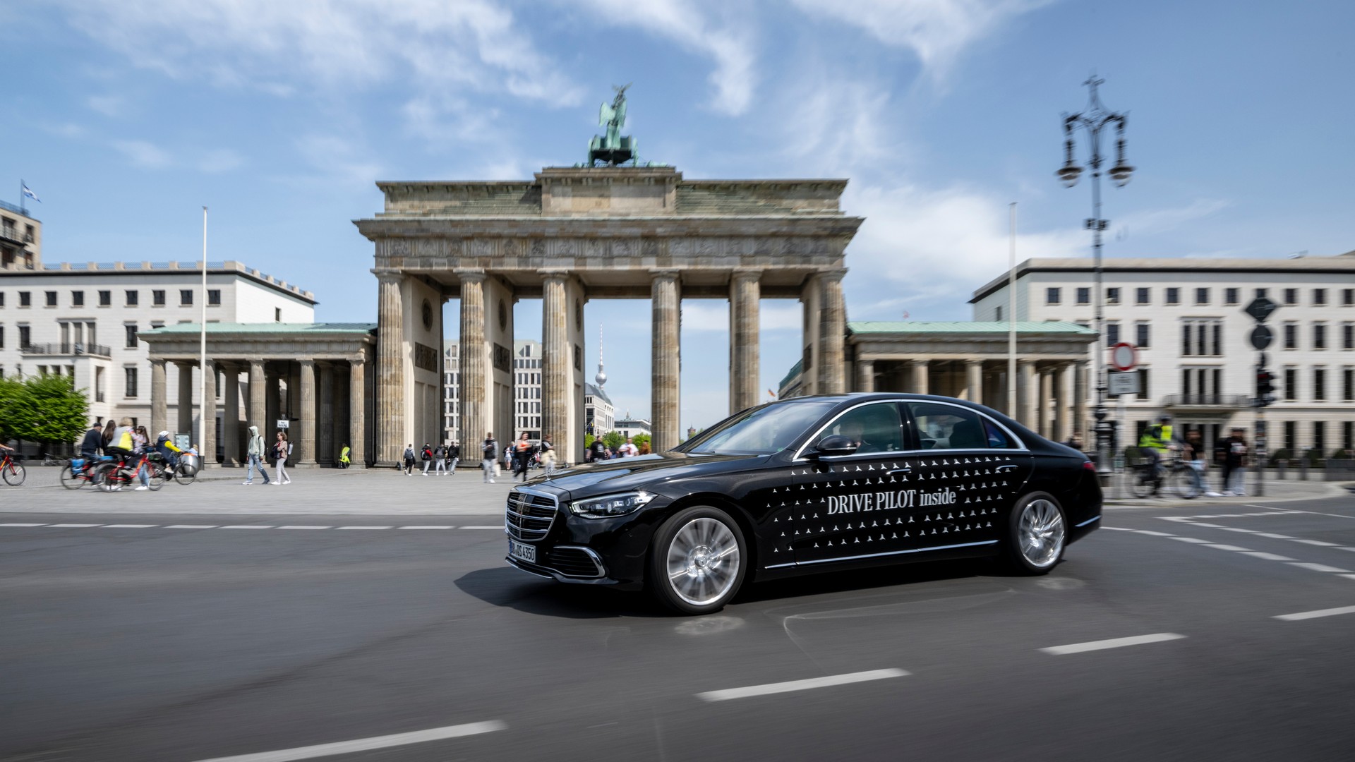 Mercedes EQS And S-Class Gain Level 3 Self-Driving Tech For A Little Over $5,000 In Germany