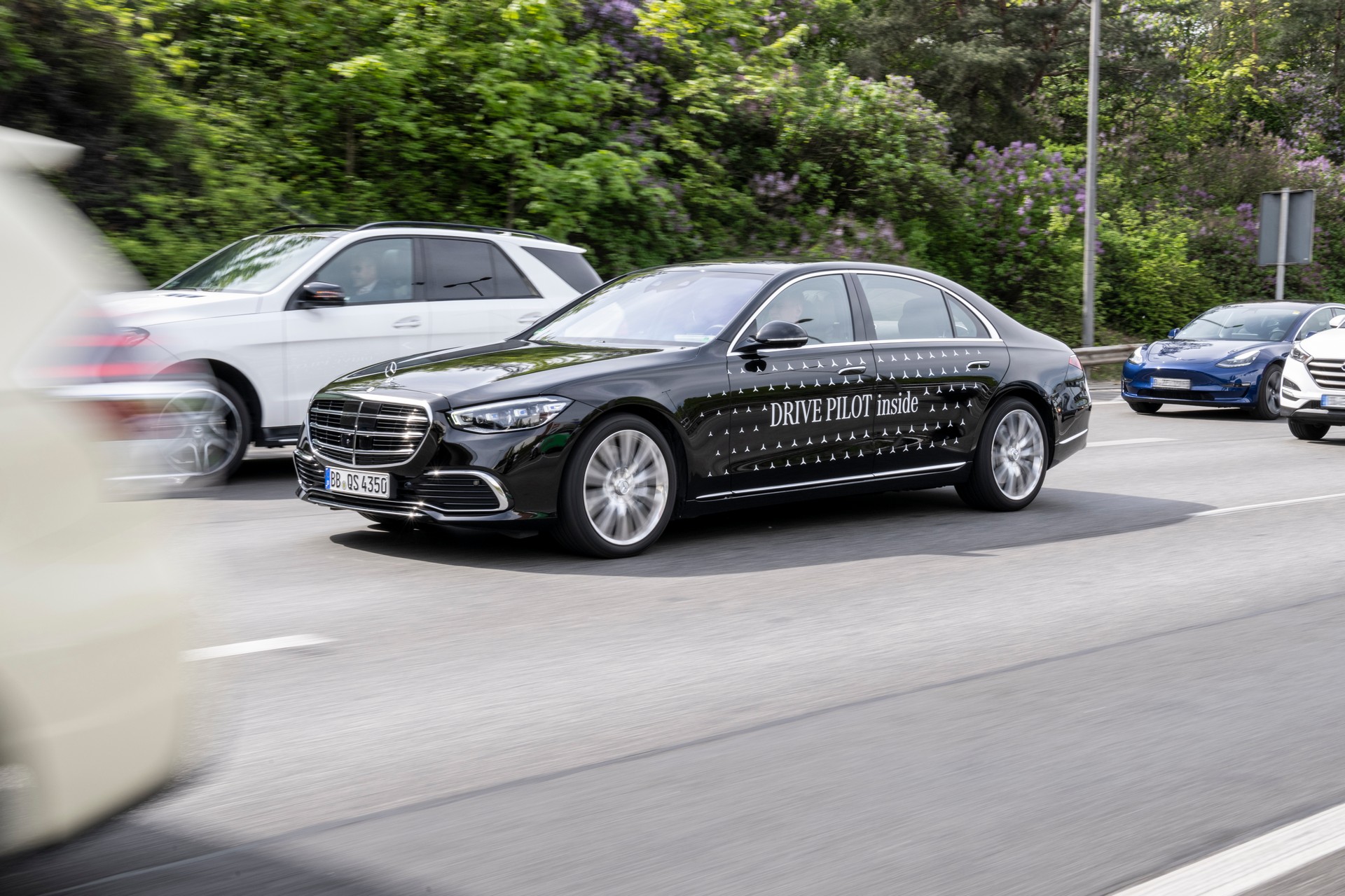 Mercedes EQS And S-Class Gain Level 3 Self-Driving Tech For A Little Over $5,000 In Germany