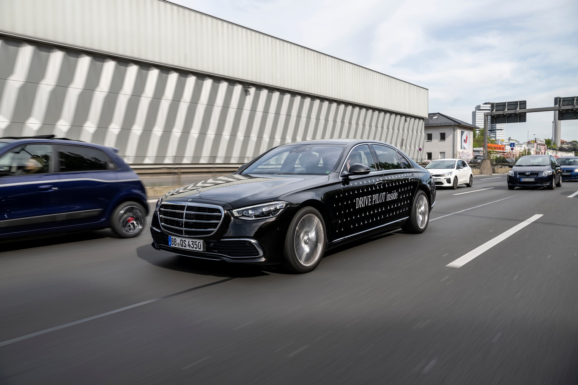 Mercedes EQS And S-Class Gain Level 3 Self-Driving Tech For A Little Over $5,000 In Germany