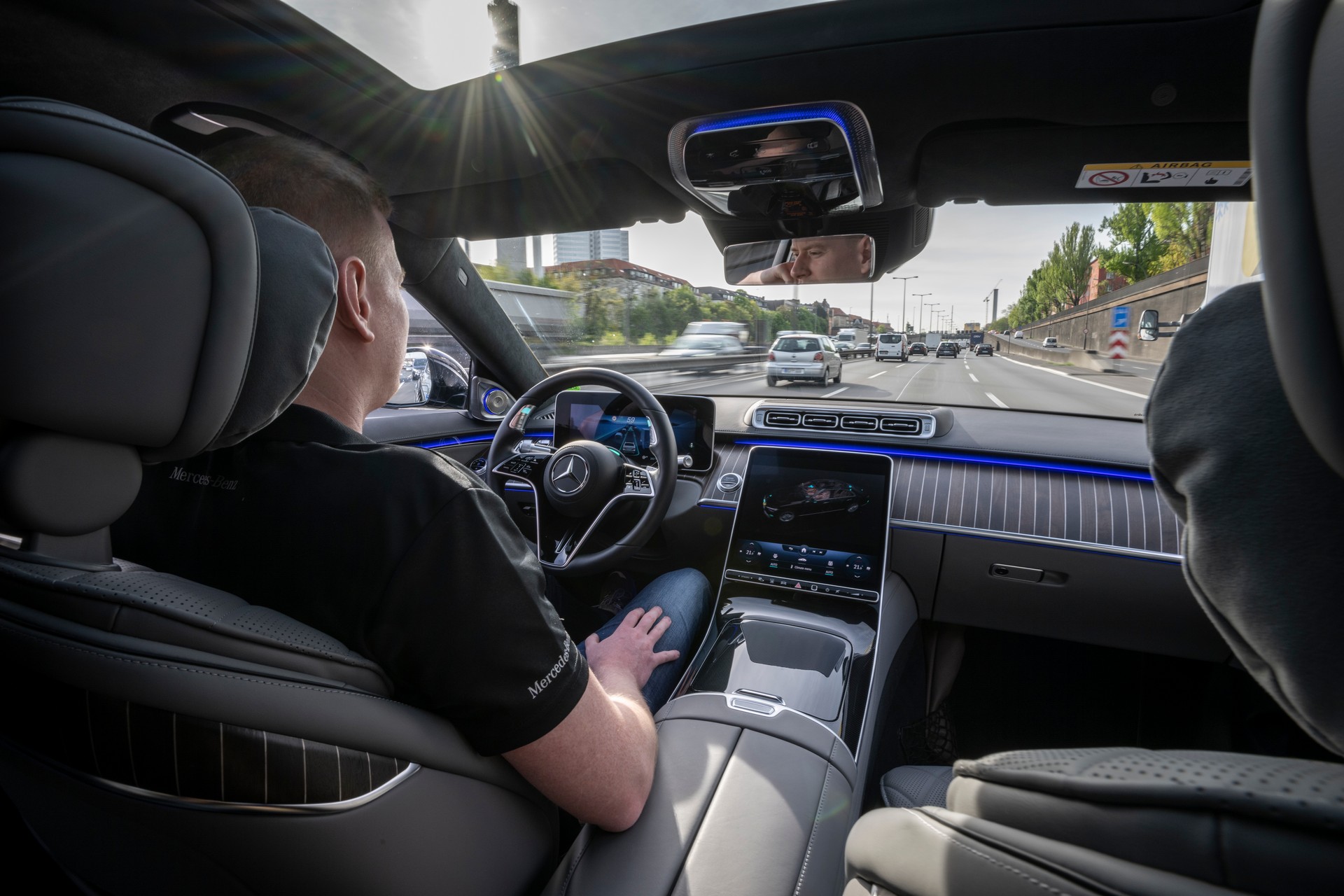 Mercedes EQS And S-Class Gain Level 3 Self-Driving Tech For A Little Over $5,000 In Germany