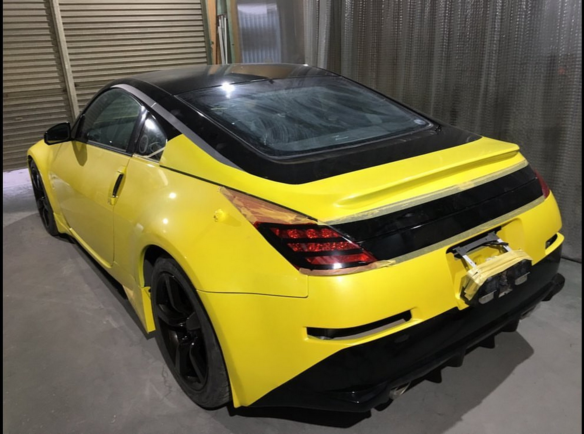 Nissan 350Z Tries Valiantly To Impersonate The New Z