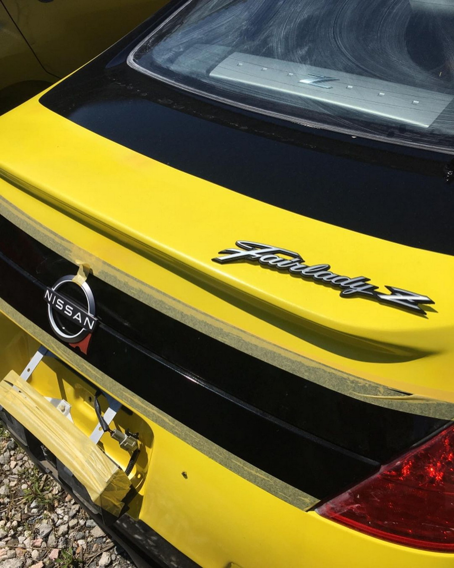 Nissan 350Z Tries Valiantly To Impersonate The New Z