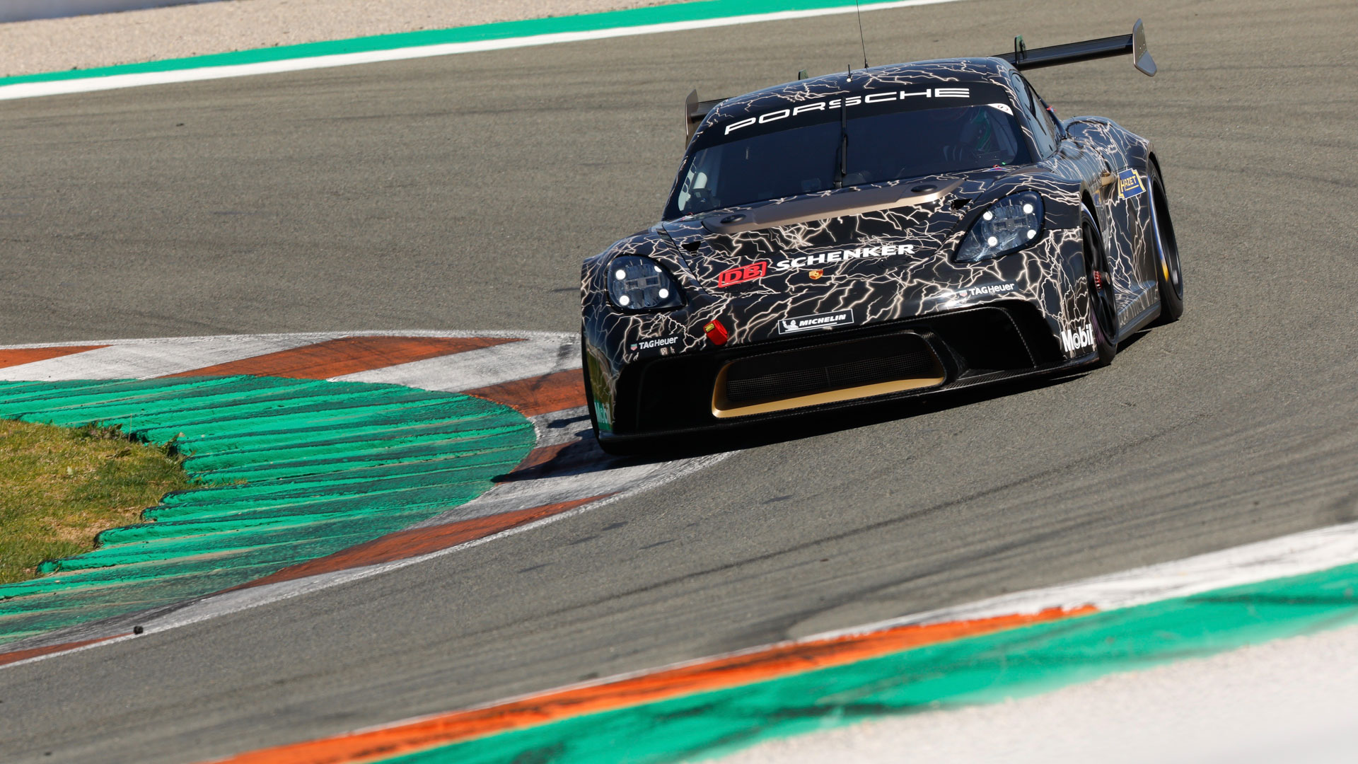 1,073hp Electric 2022 Porsche 718 Cayman GT4 ePerformance Brings Mission R A Step Closer To Reality