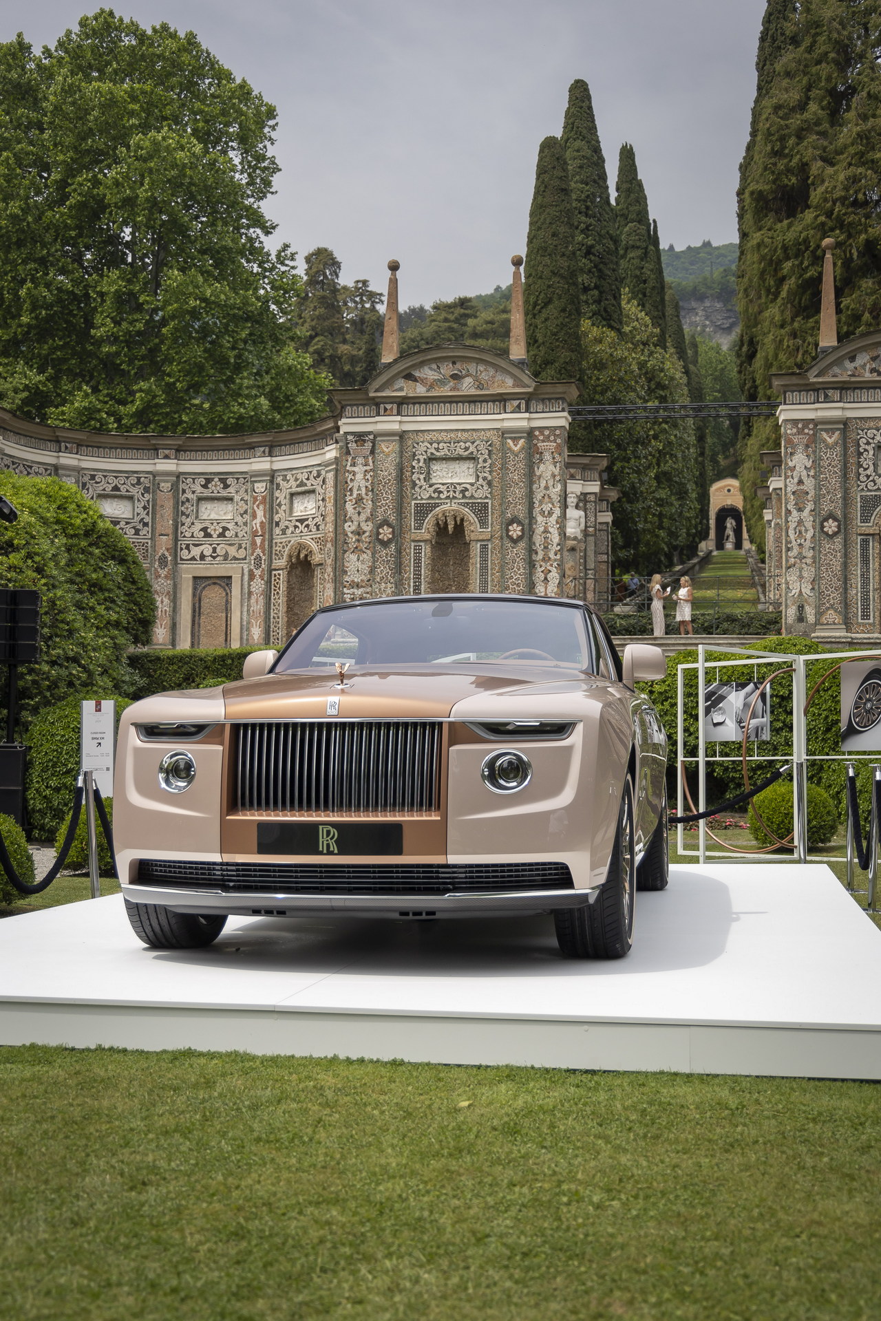 Navigating A $28M Rolls-Royce Boat Tail At Villa D’Este Can Be Pretty Stressful