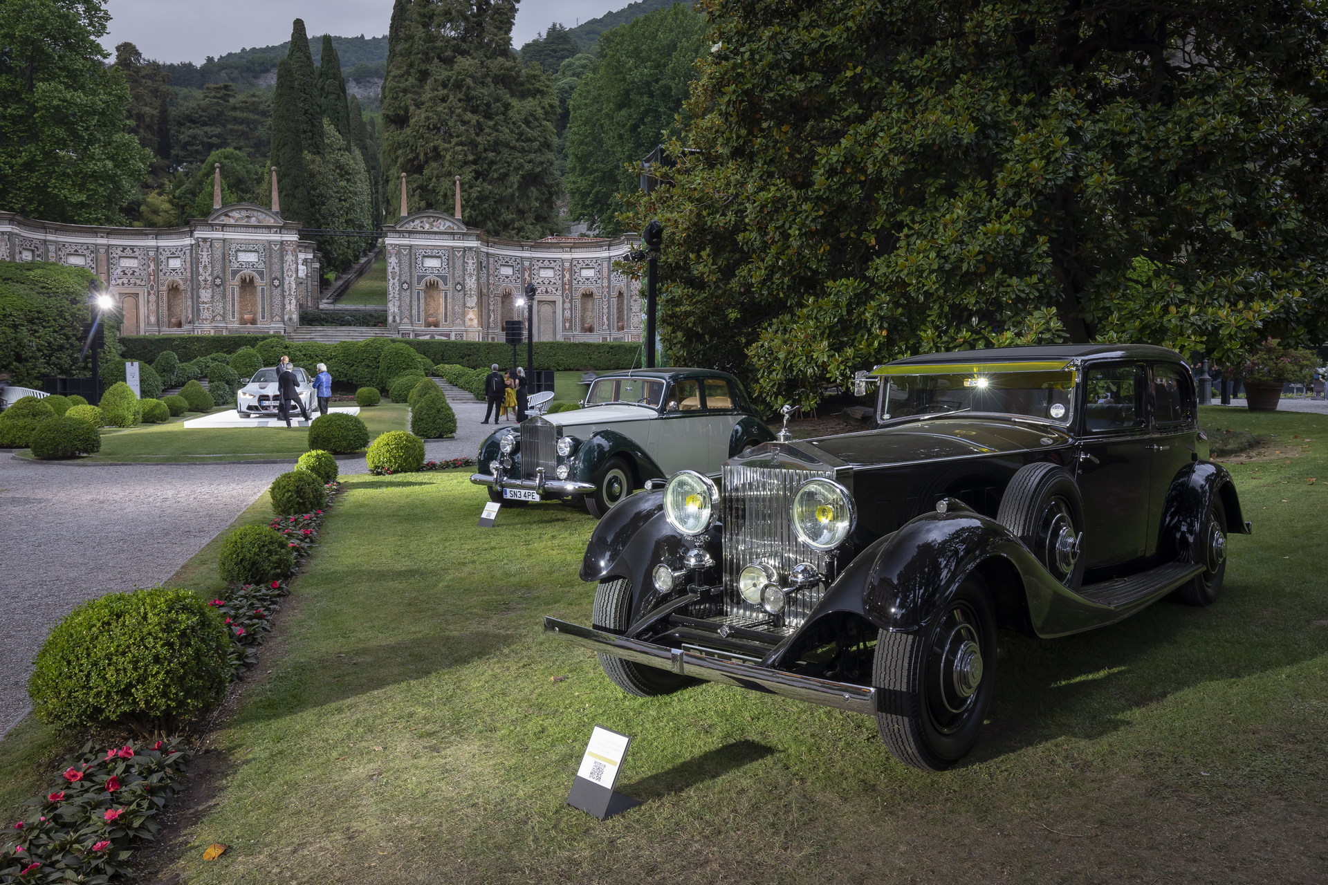 Navigating A $28M Rolls-Royce Boat Tail At Villa D’Este Can Be Pretty Stressful