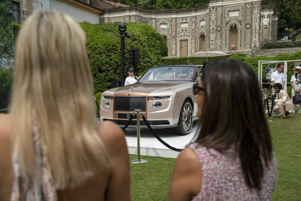 Rolls-Royce Boat Tail struts its uber-opulence at Villa d'Este - CNET
