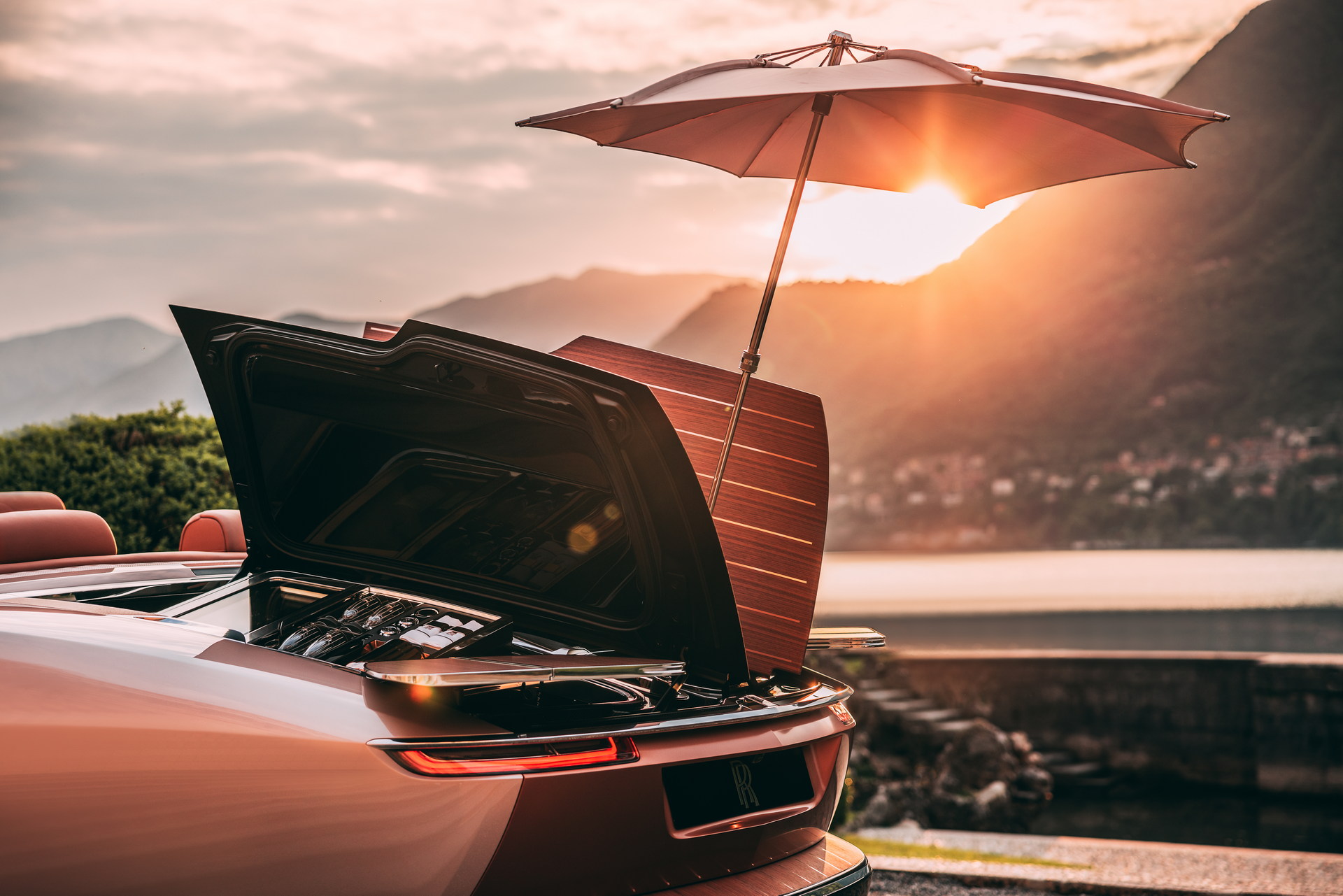 The Second $28 Million Rolls-Royce Boat Tail Is Inspired By The Mother Of Pearl