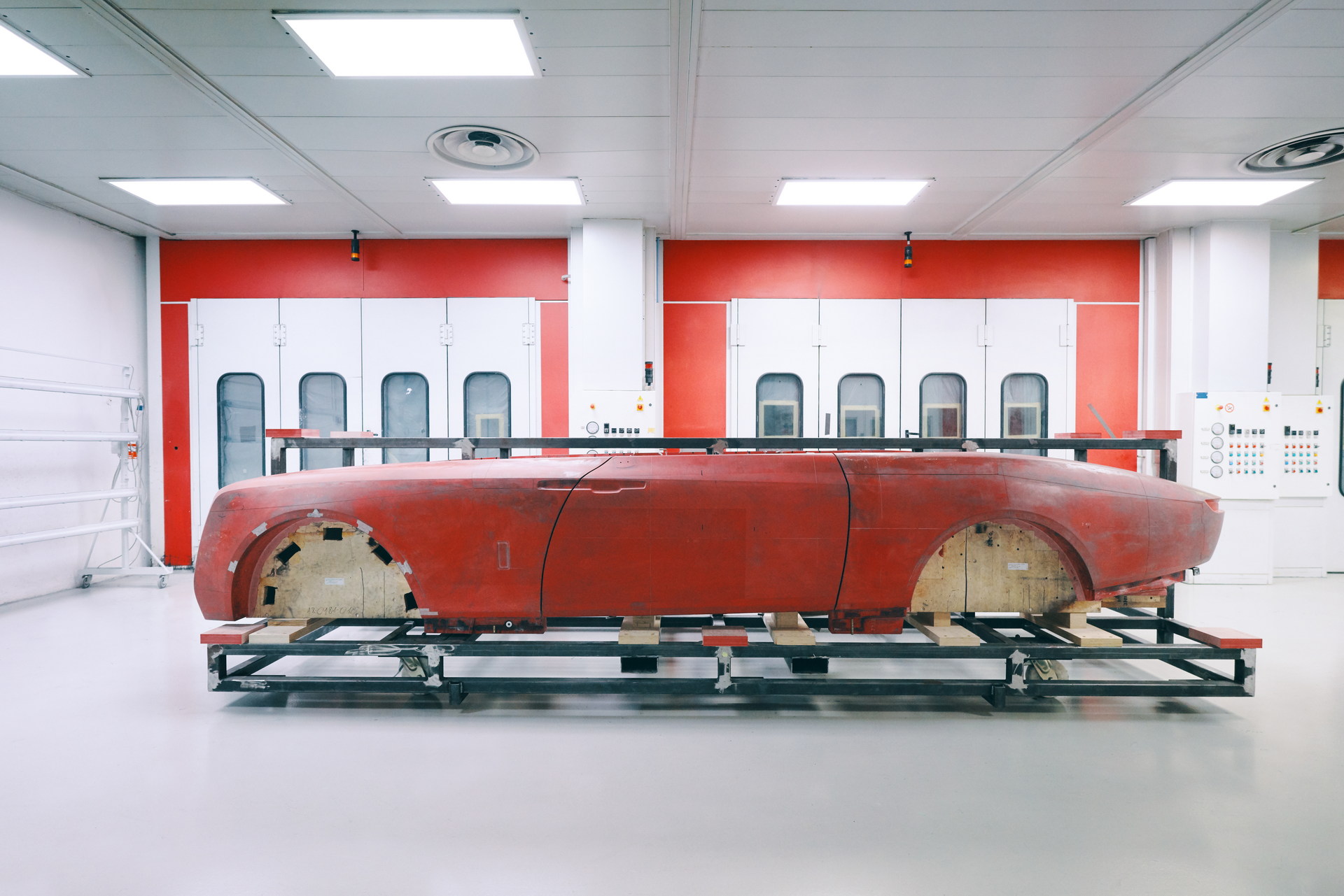 The Second $28 Million Rolls-Royce Boat Tail Is Inspired By The Mother Of Pearl