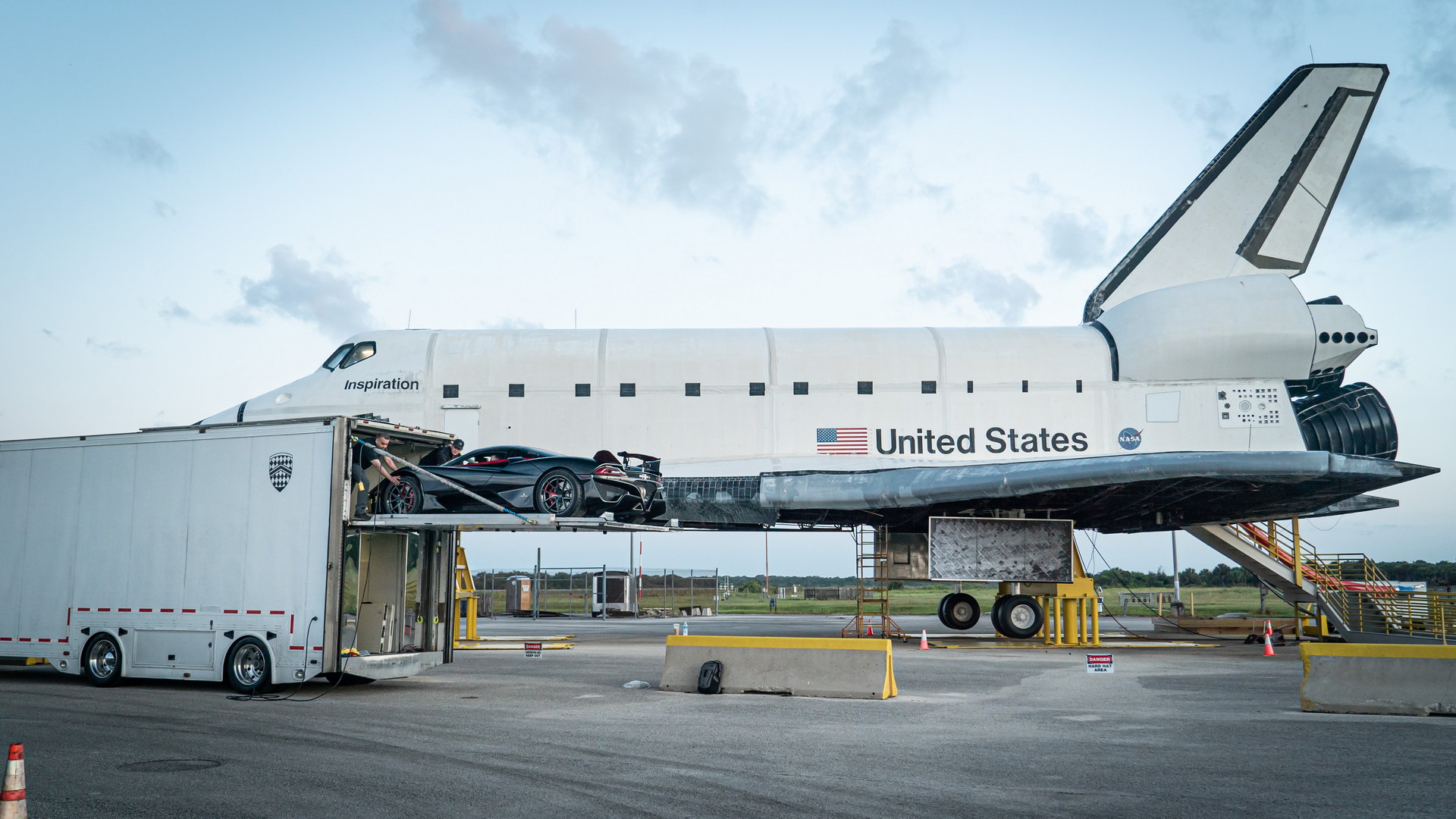 SSC Tuatara Hits 295 Mph In 2.3 Miles, Breaks Its Own Record