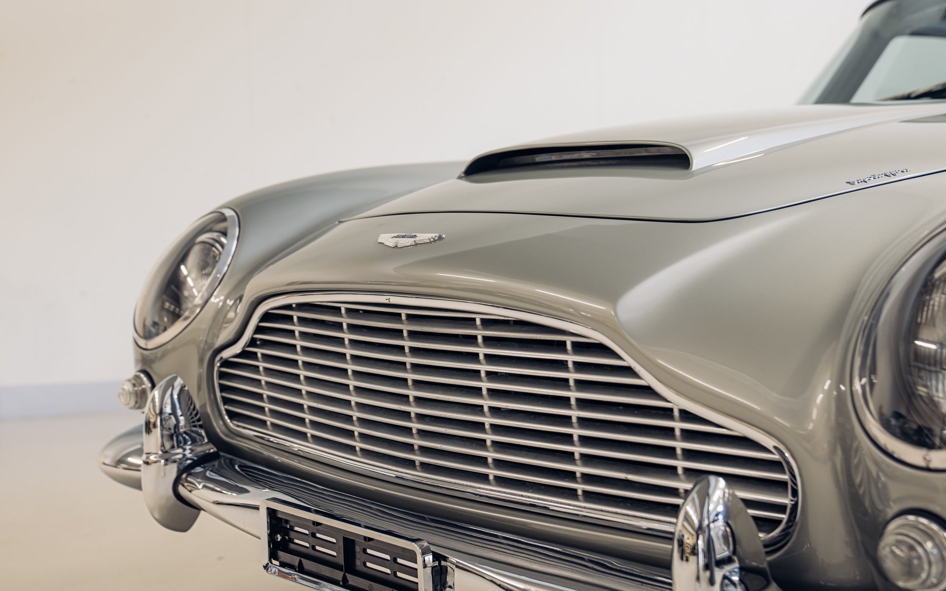 Sean Connery’s Personal 1964 Aston Martin DB5 Is Going Up For Auction