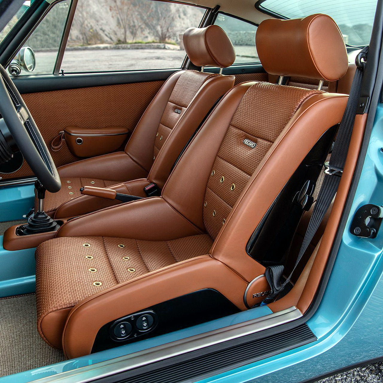 Singer’s New 911 Big Sur In Horizon Blue And Singer Racing Orange Is Just Retrotastic