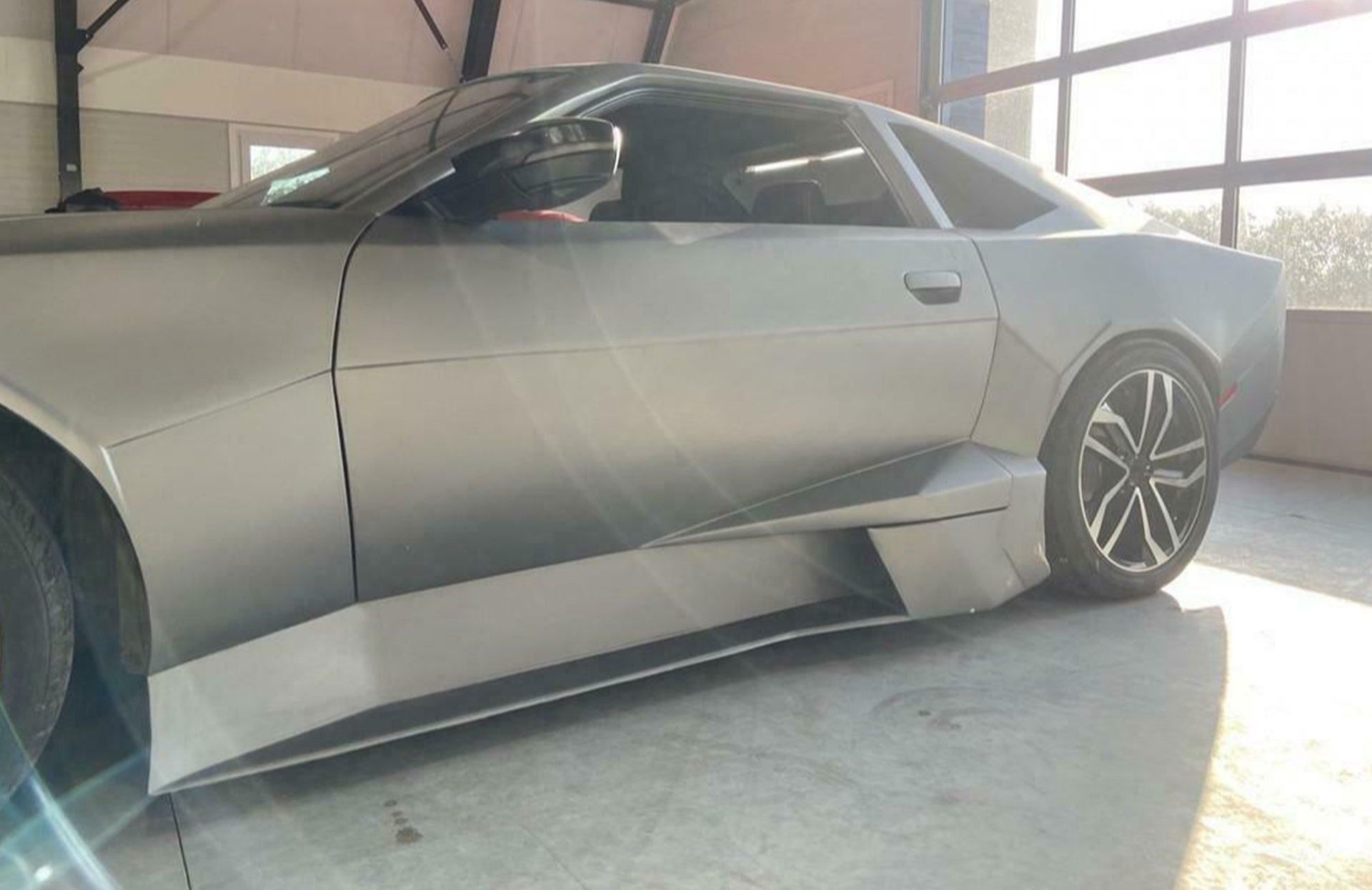 This 1990 Toyota Supra Wants To Identify As A Lamborghini Reventon