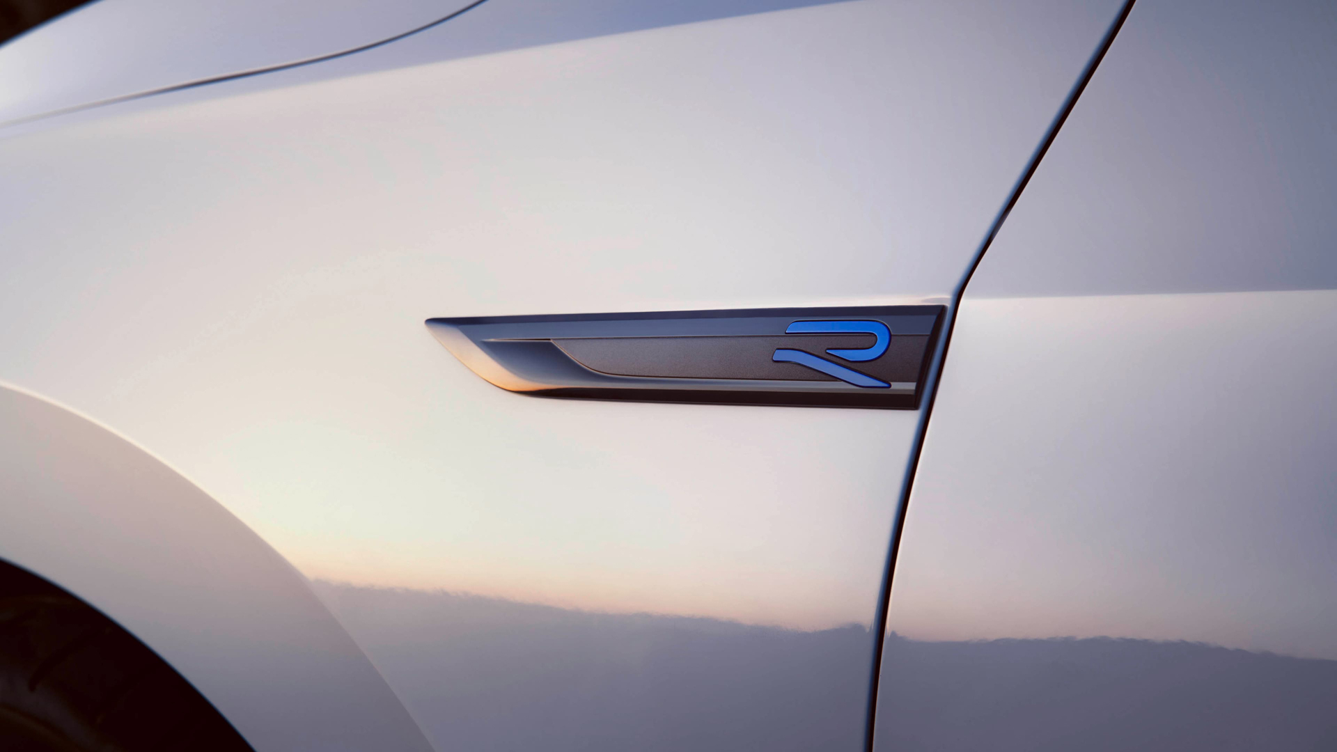 329-HP Volkswagen Golf R 20 Years Edition Is Most Powerful Golf Yet