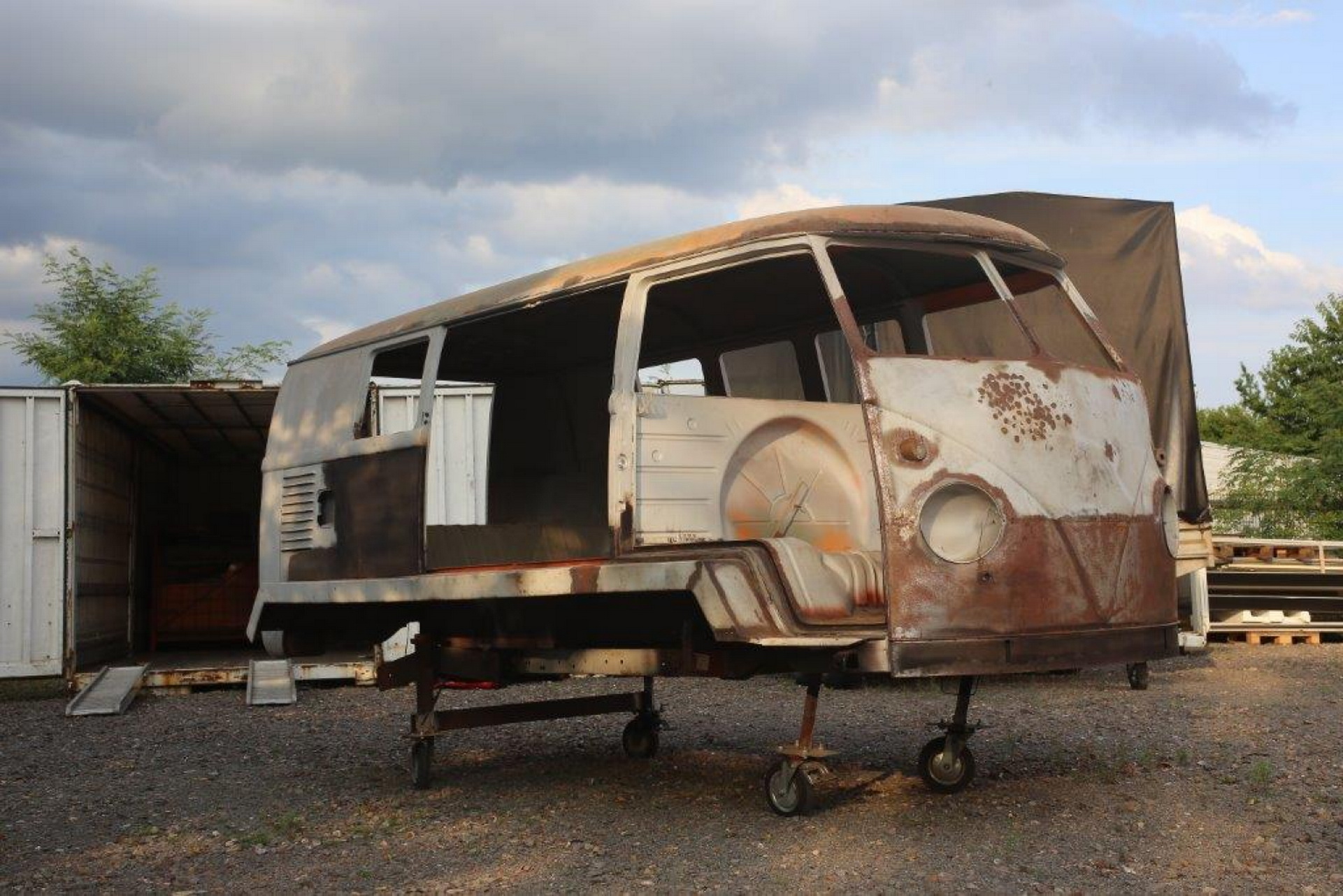 VW Restores The “Half-Track Fox”, A Four-Axle T1 Microbus With Tank Tracks