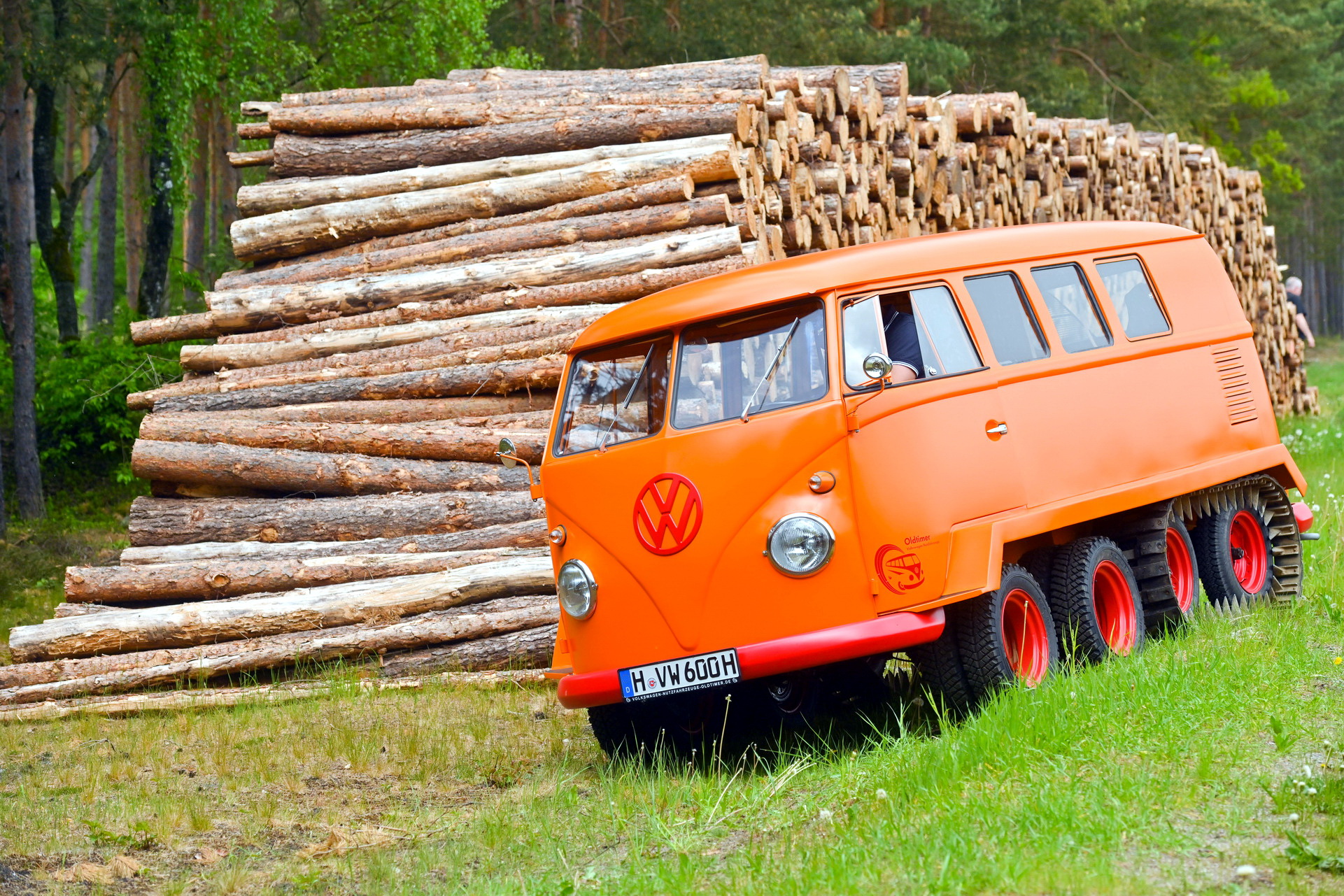 VW Restores The “Half-Track Fox”, A Four-Axle T1 Microbus With Tank Tracks