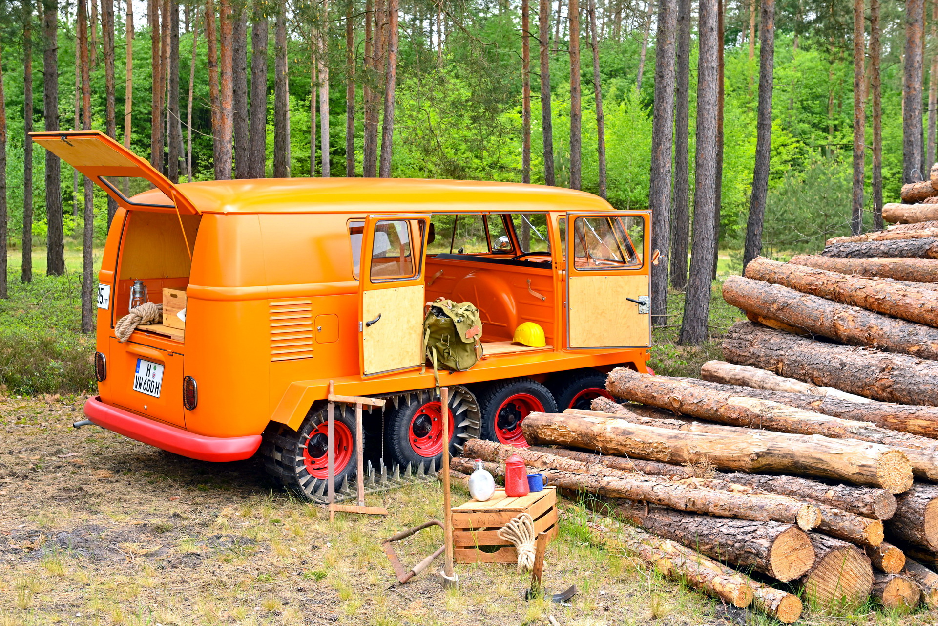 VW Restores The “Half-Track Fox”, A Four-Axle T1 Microbus With Tank Tracks