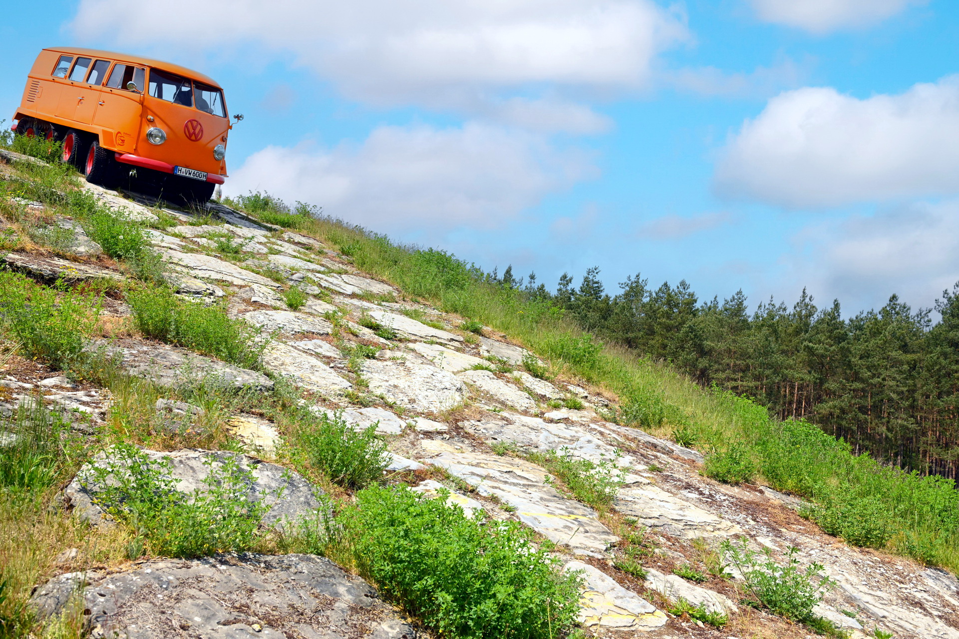 VW Restores The “Half-Track Fox”, A Four-Axle T1 Microbus With Tank Tracks