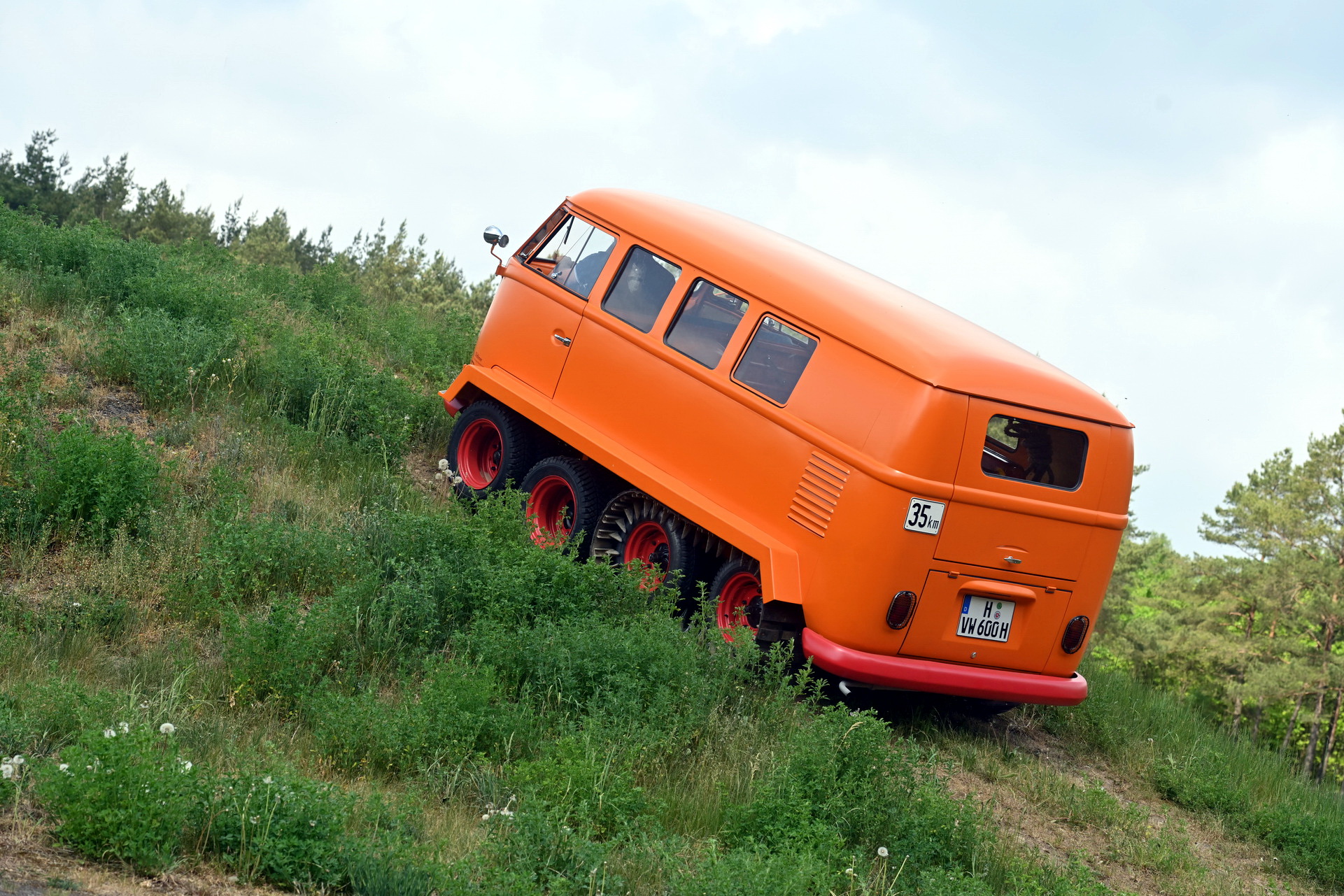 VW Restores The “Half-Track Fox”, A Four-Axle T1 Microbus With Tank Tracks