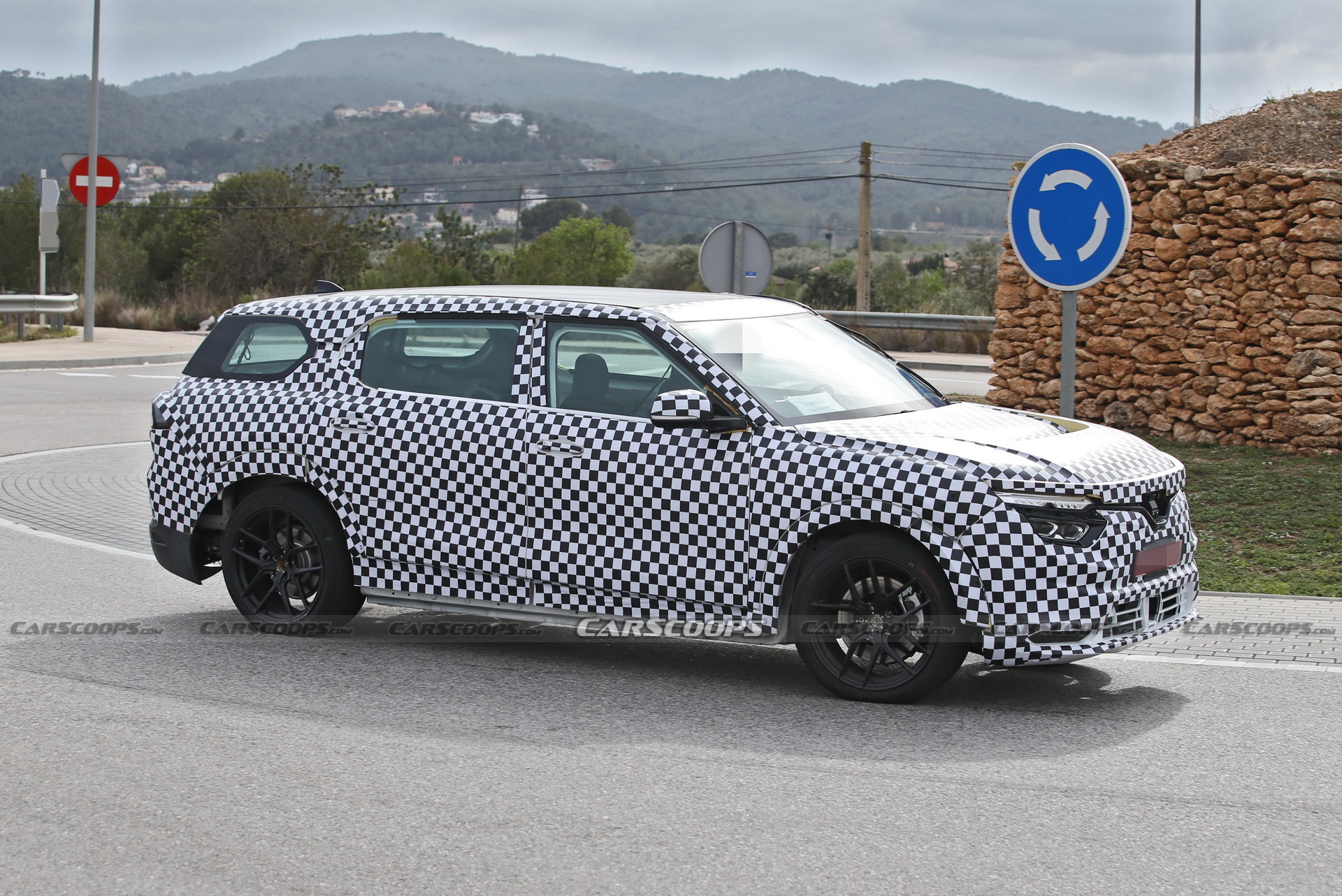 VinFast Is Testing A Rather Odd-Looking VF 9 In Europe