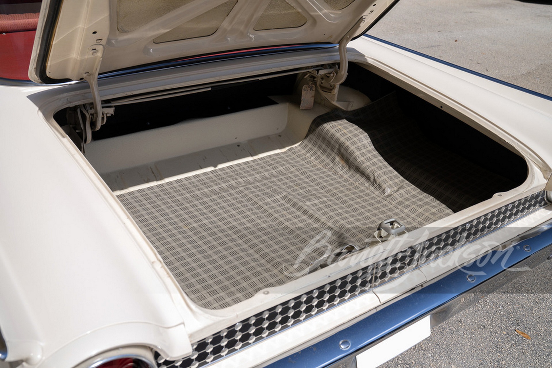 We’ll Keep This Restomod 1961 Ford Starliner’s Speedy Secret If You Will