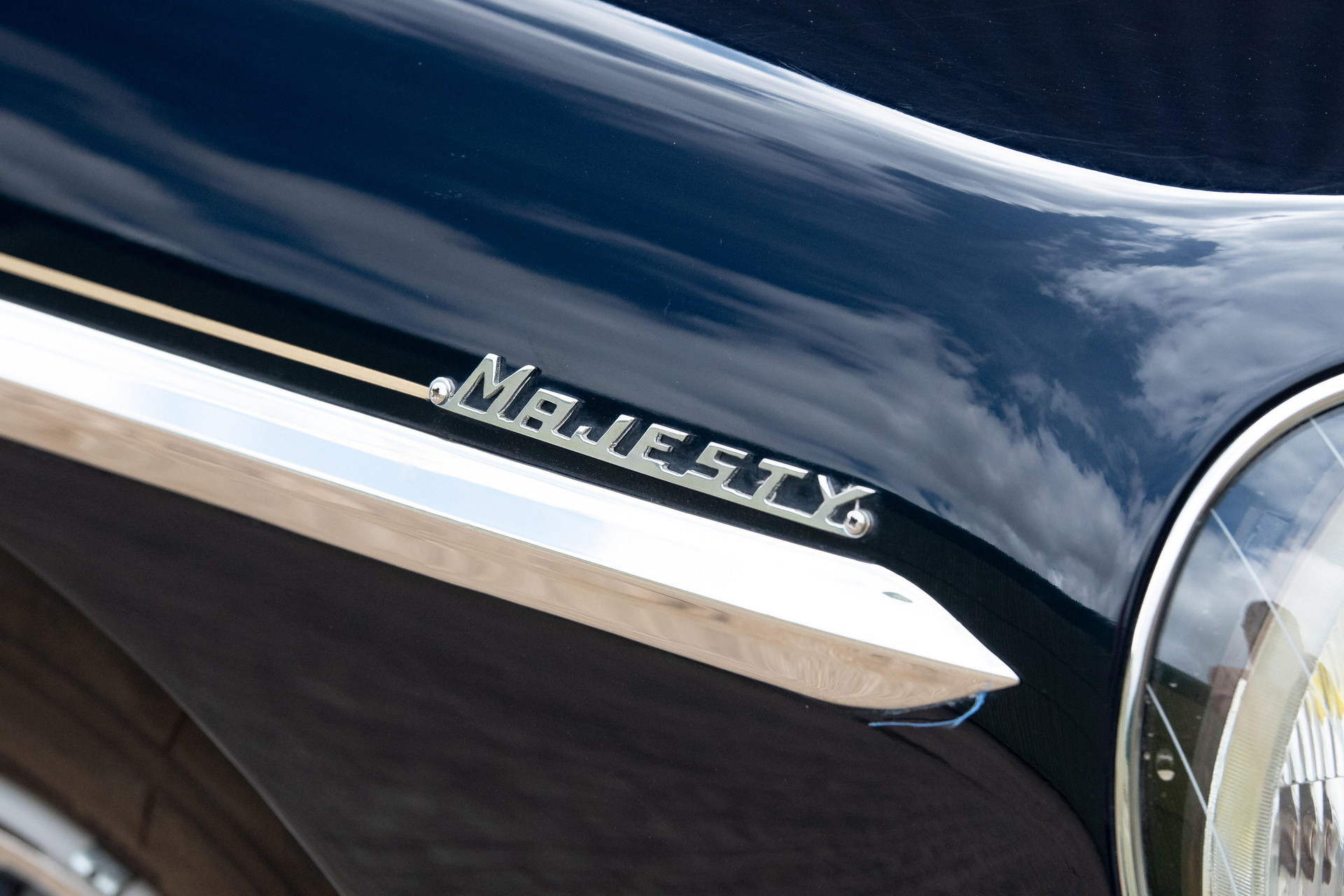 1969 Citroën DS 21 ‘Majesty’ Saloon Is An Incredibly Rare, Incredibly Luxurious Sedan