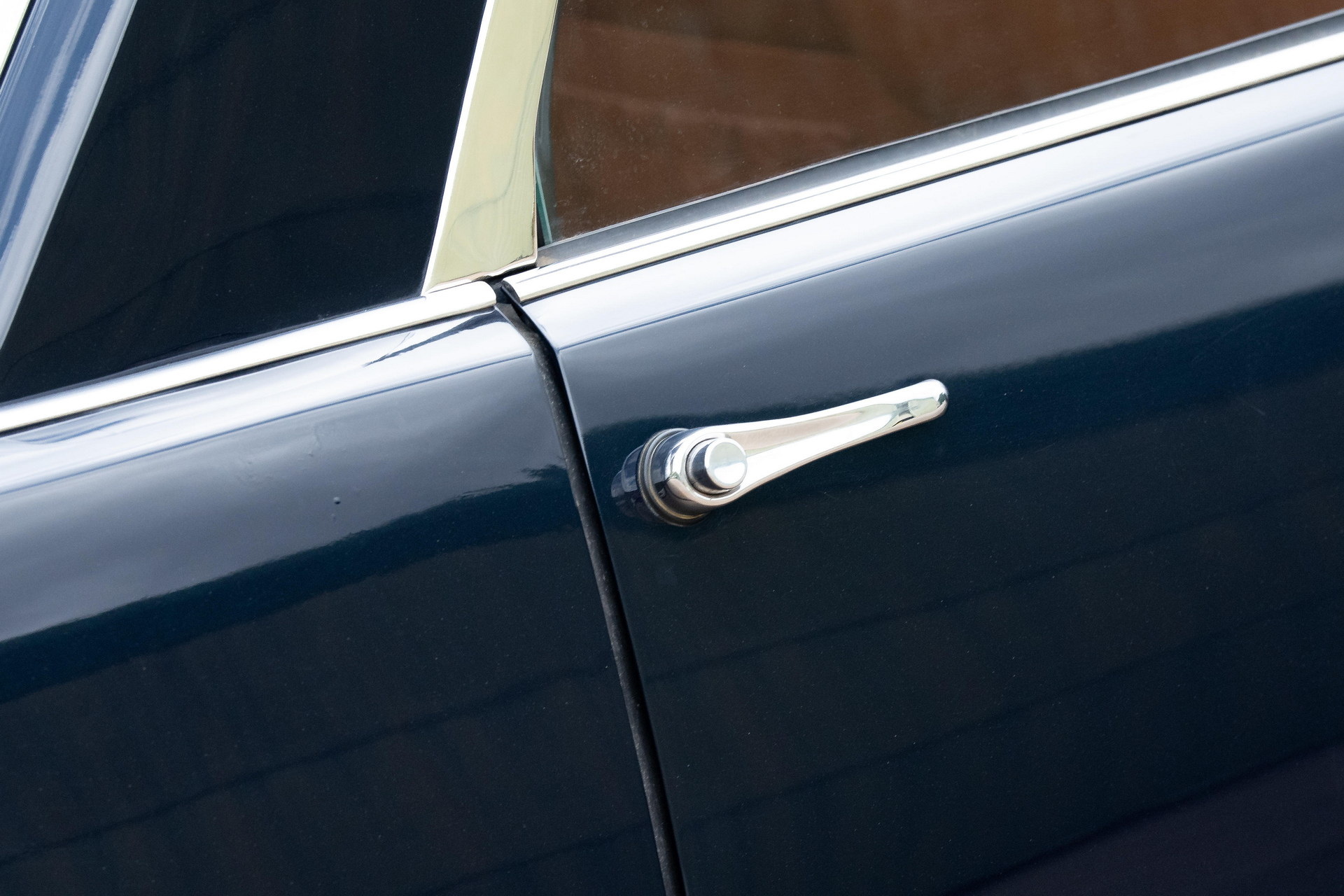 1969 Citroën DS 21 ‘Majesty’ Saloon Is An Incredibly Rare, Incredibly Luxurious Sedan